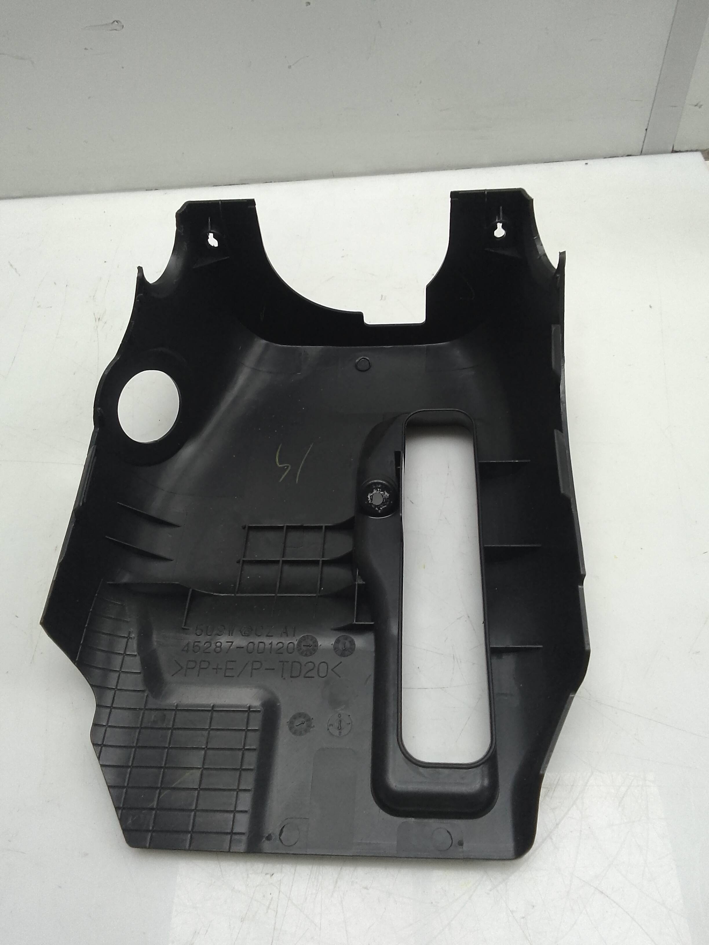 Guarnecido columna direccion toyota yaris (p13)(2014->)