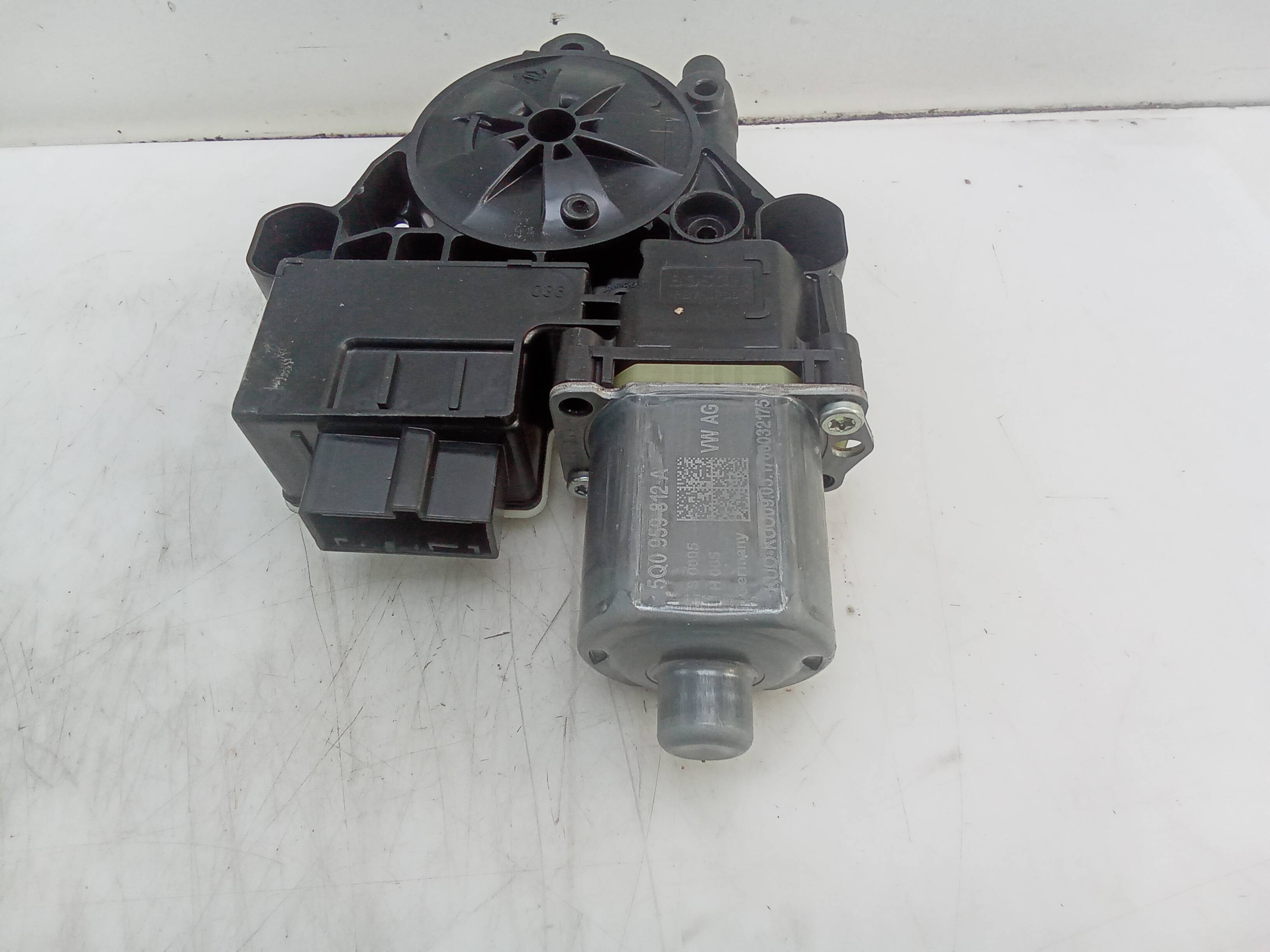 Motor elevalunas trasero derecho volkswagen tiguan (ad1)(01.2016->)