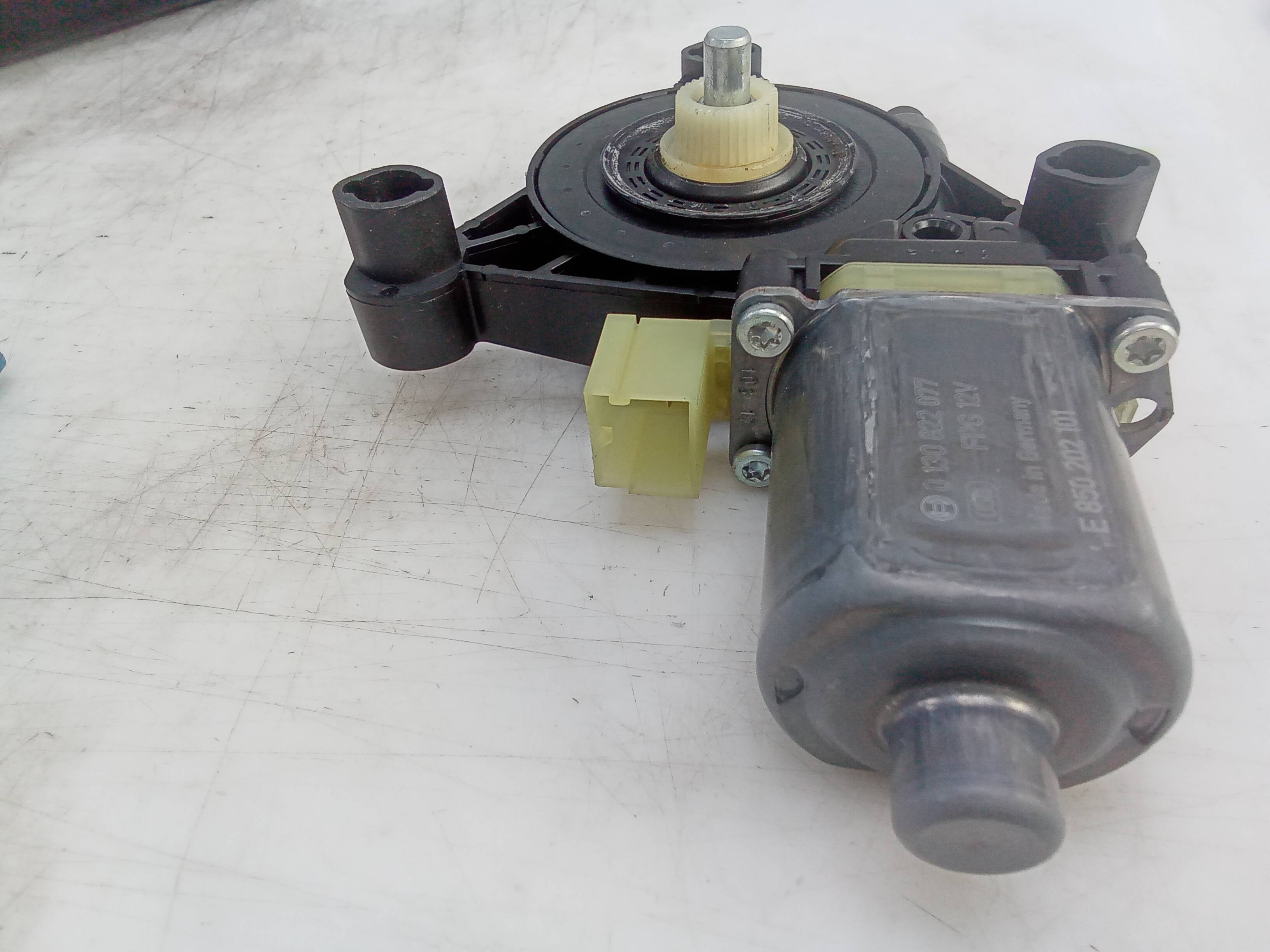 Motor elevalunas delantero izquierdo volkswagen tiguan (ad1)(01.2016->)