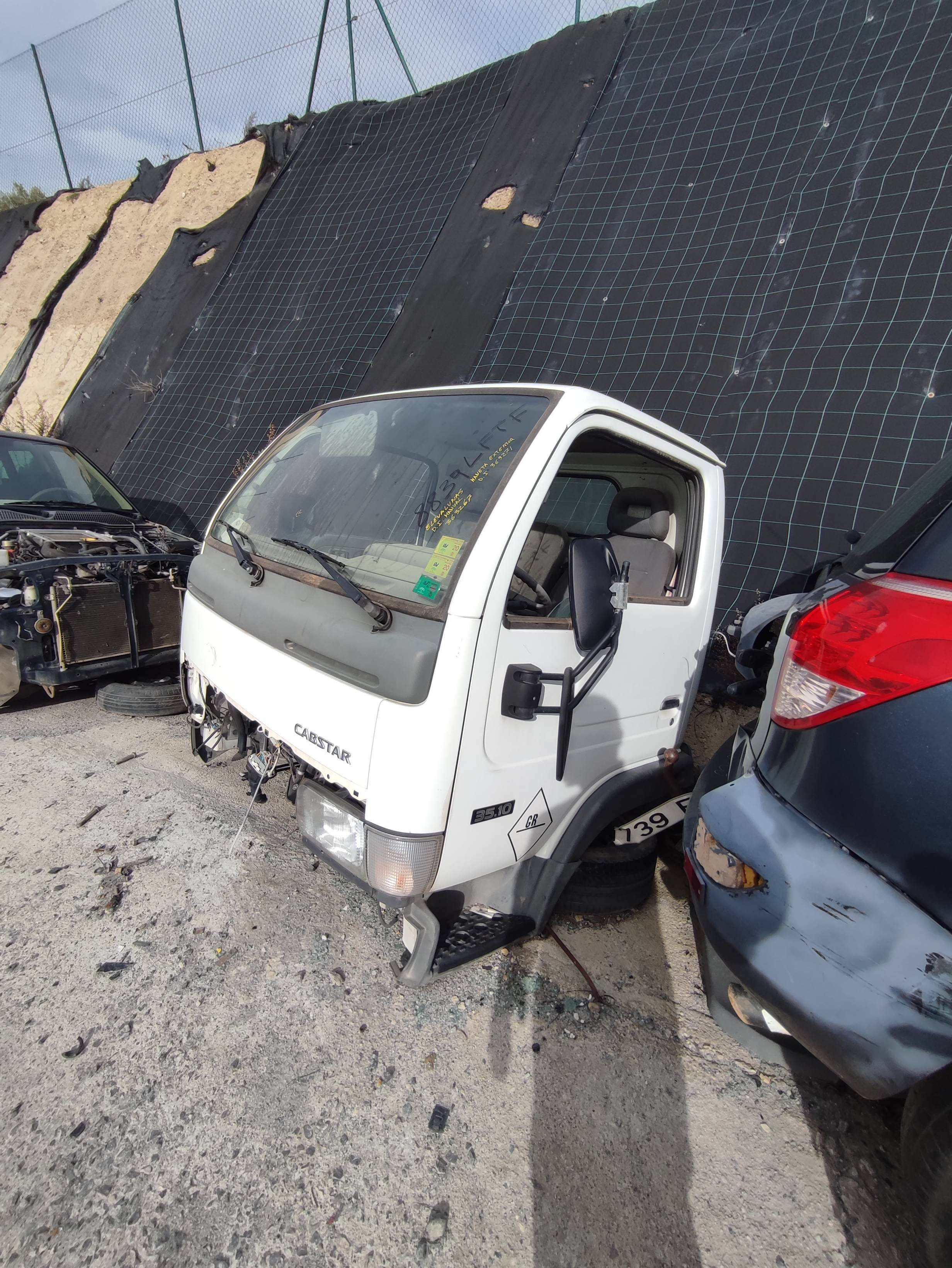 Cinturon seguridad delantero izquierdo nissan cabstar