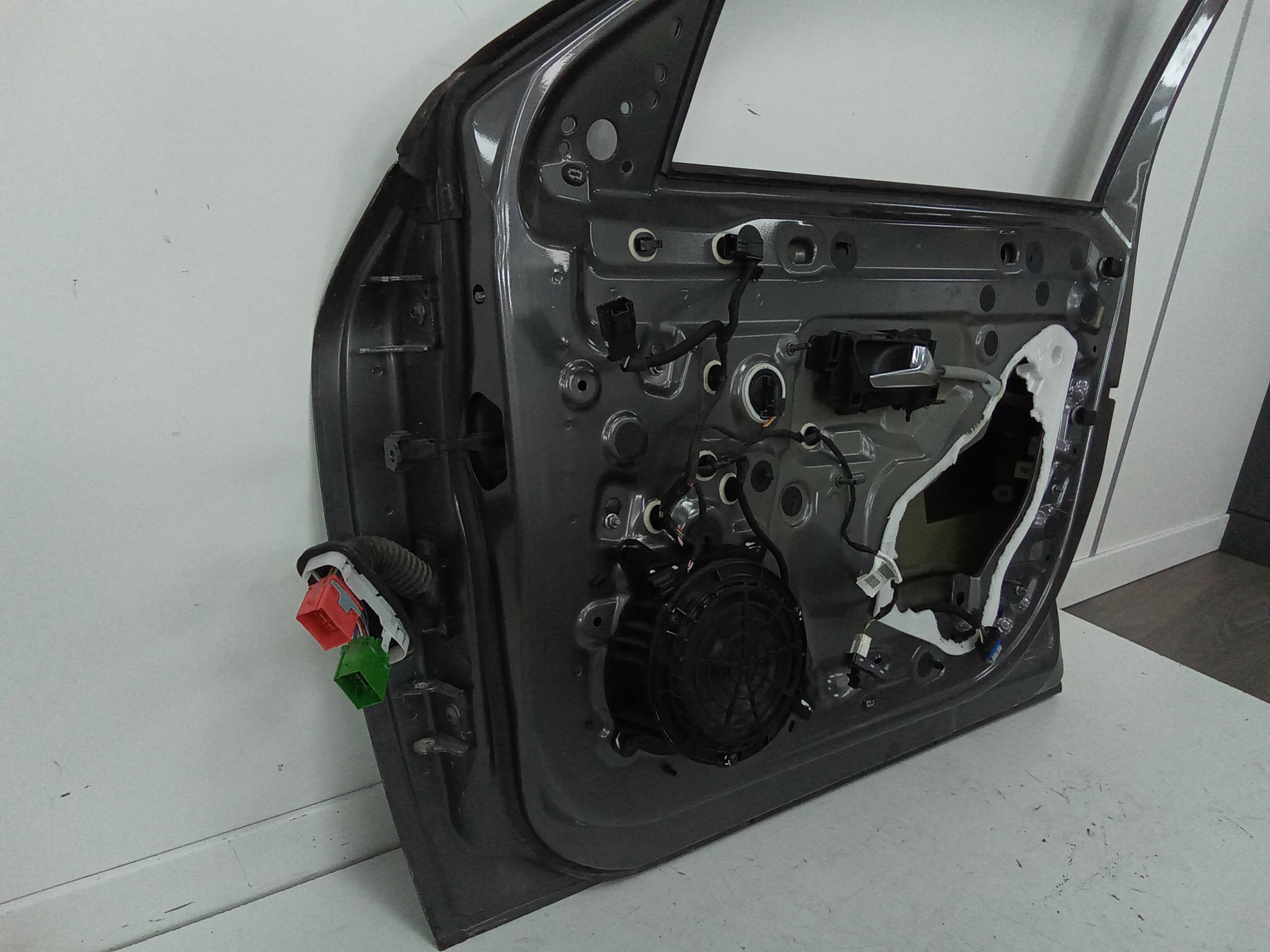 Puerta delantera derecha peugeot 208 (p2)(06.2019->)