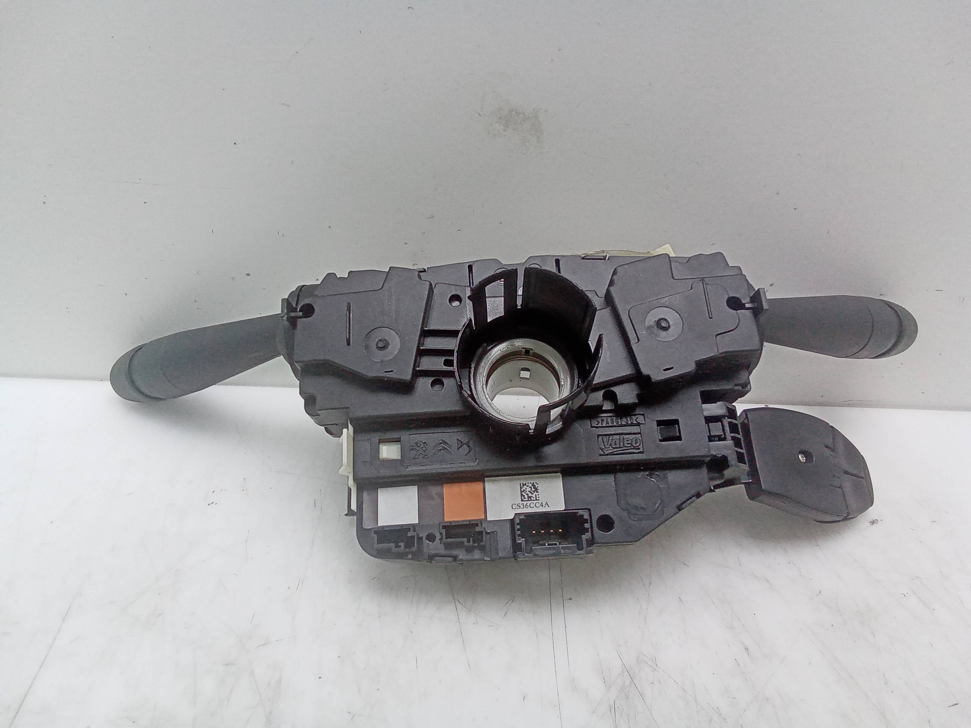 Anillo airbag y mando luces peugeot 208 (p2)(06.2019->)