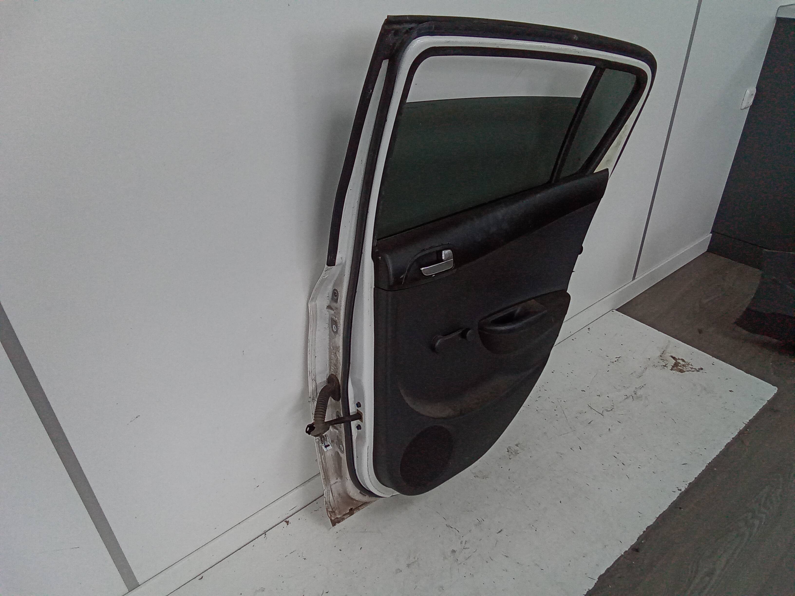 Puerta trasera derecha hyundai i20 (pb)(2009->)