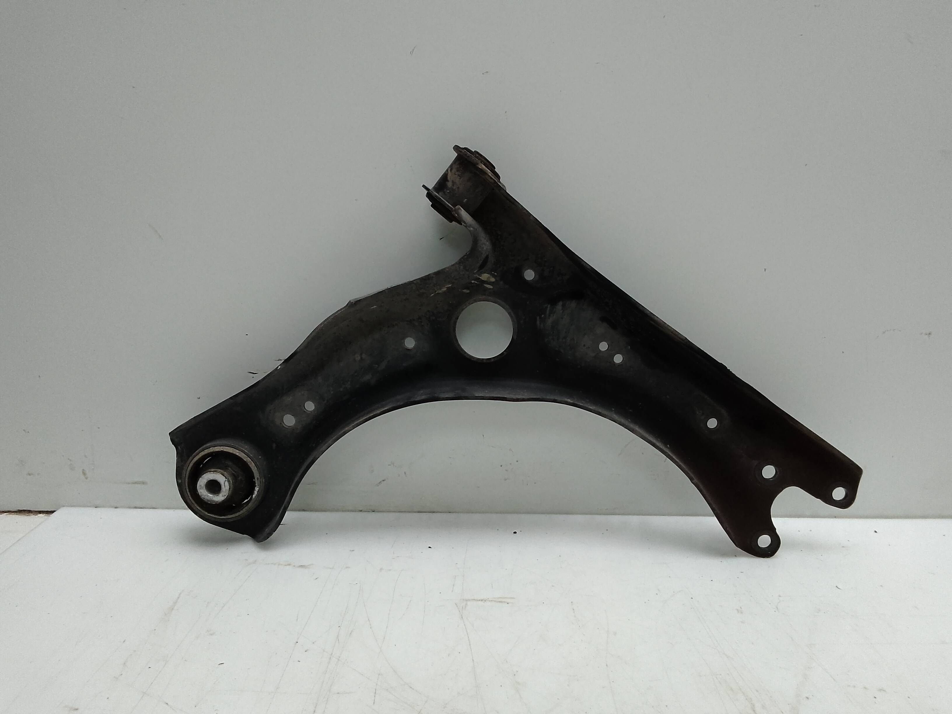 Brazo suspension inferior delantero izquierdo seat ibiza (kj1)(2017->)