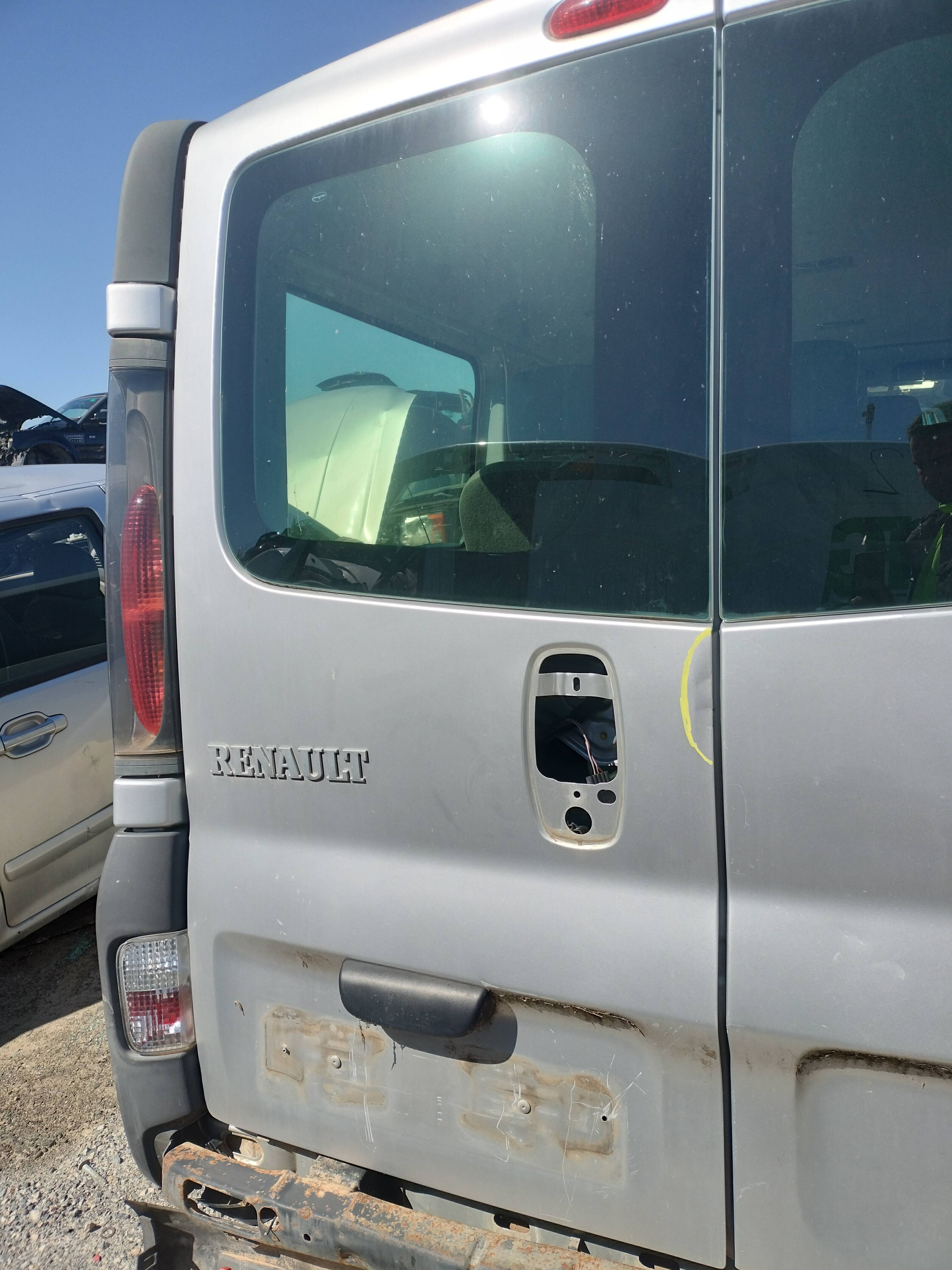 Puerta trasera carga izquierda renault trafic ii combi (04.2001->)