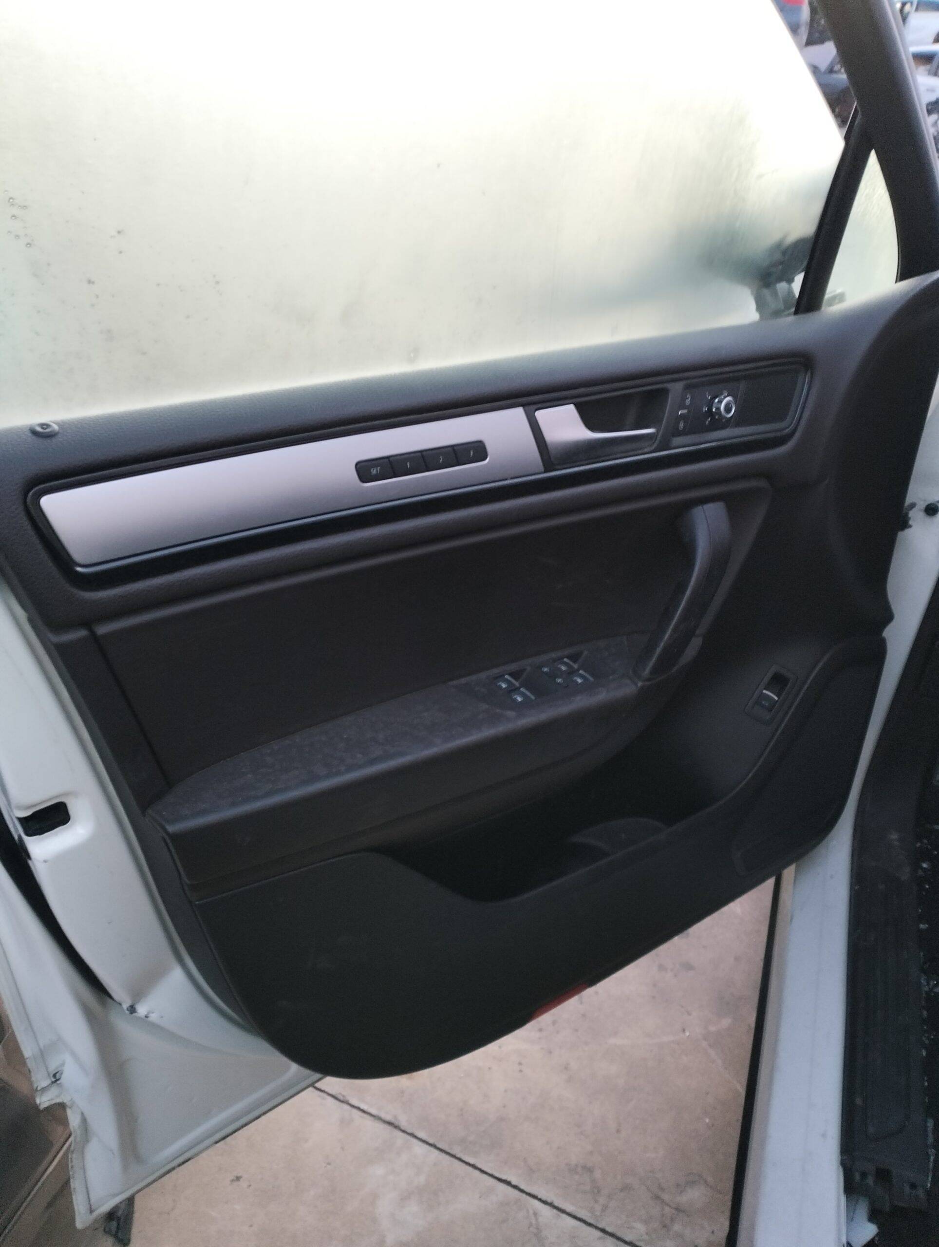 Guarnecido puerta delantera izquierda volkswagen touareg (7p5)(01.2010->)