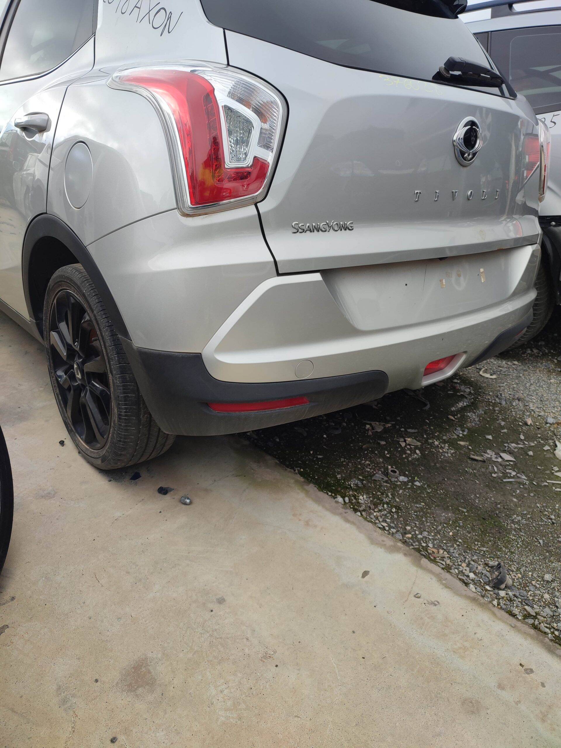 Paragolpes trasero ssangyong tivoli (2015->)