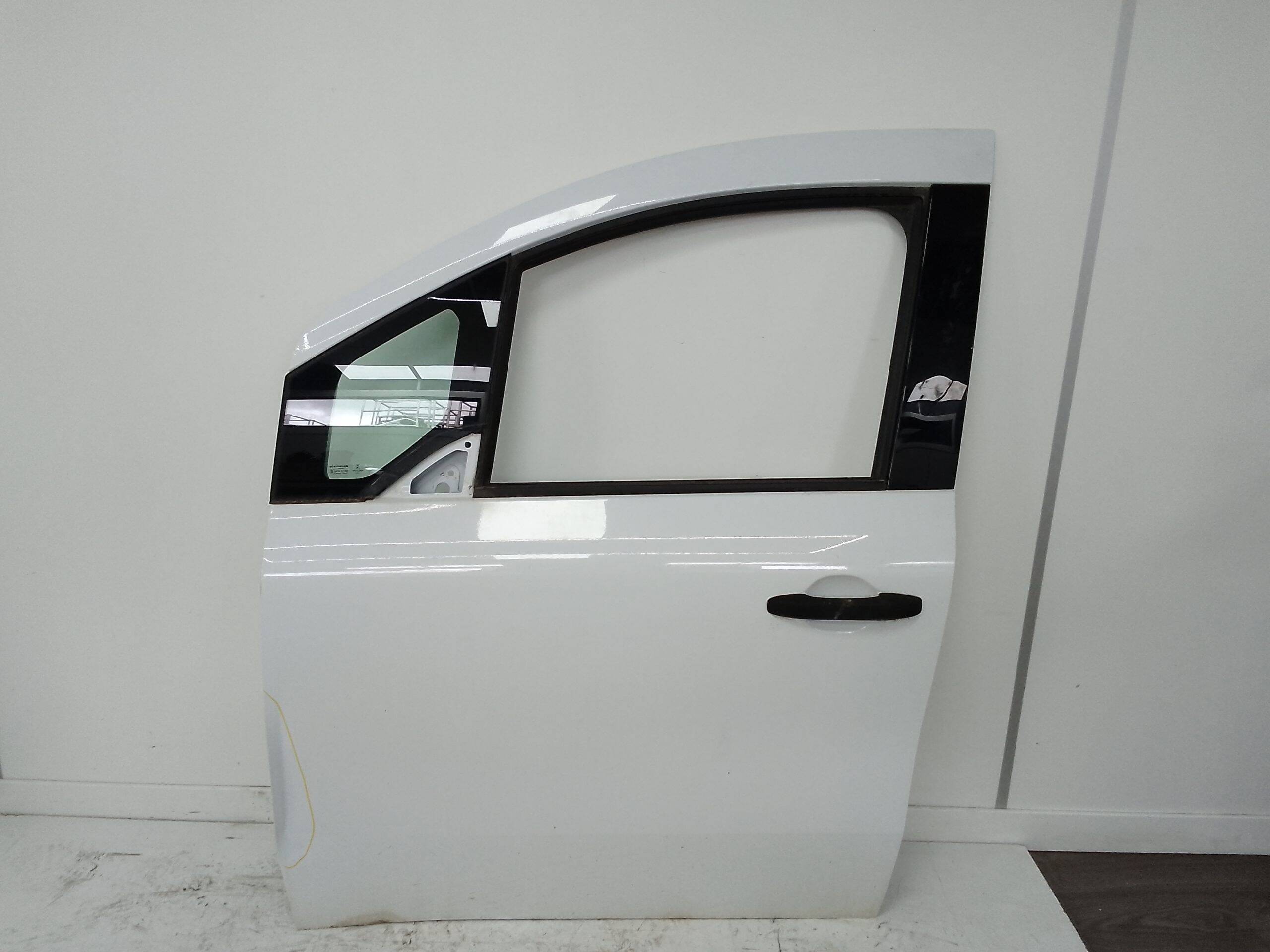 Puerta delantera izquierda renault kangoo iii (03.2021->)