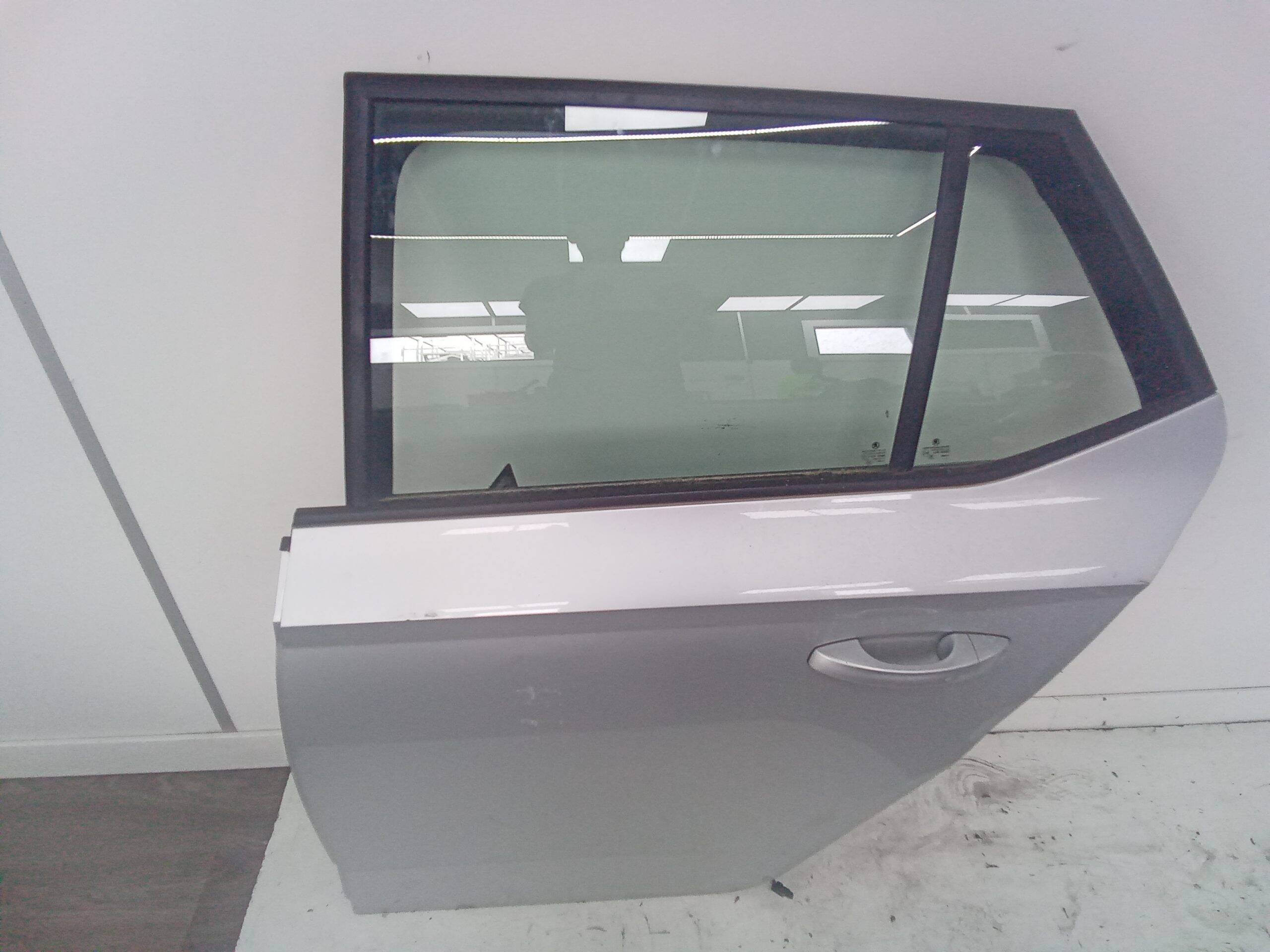 Puerta trasera izquierda skoda fabia (nj3)(08.2014->)