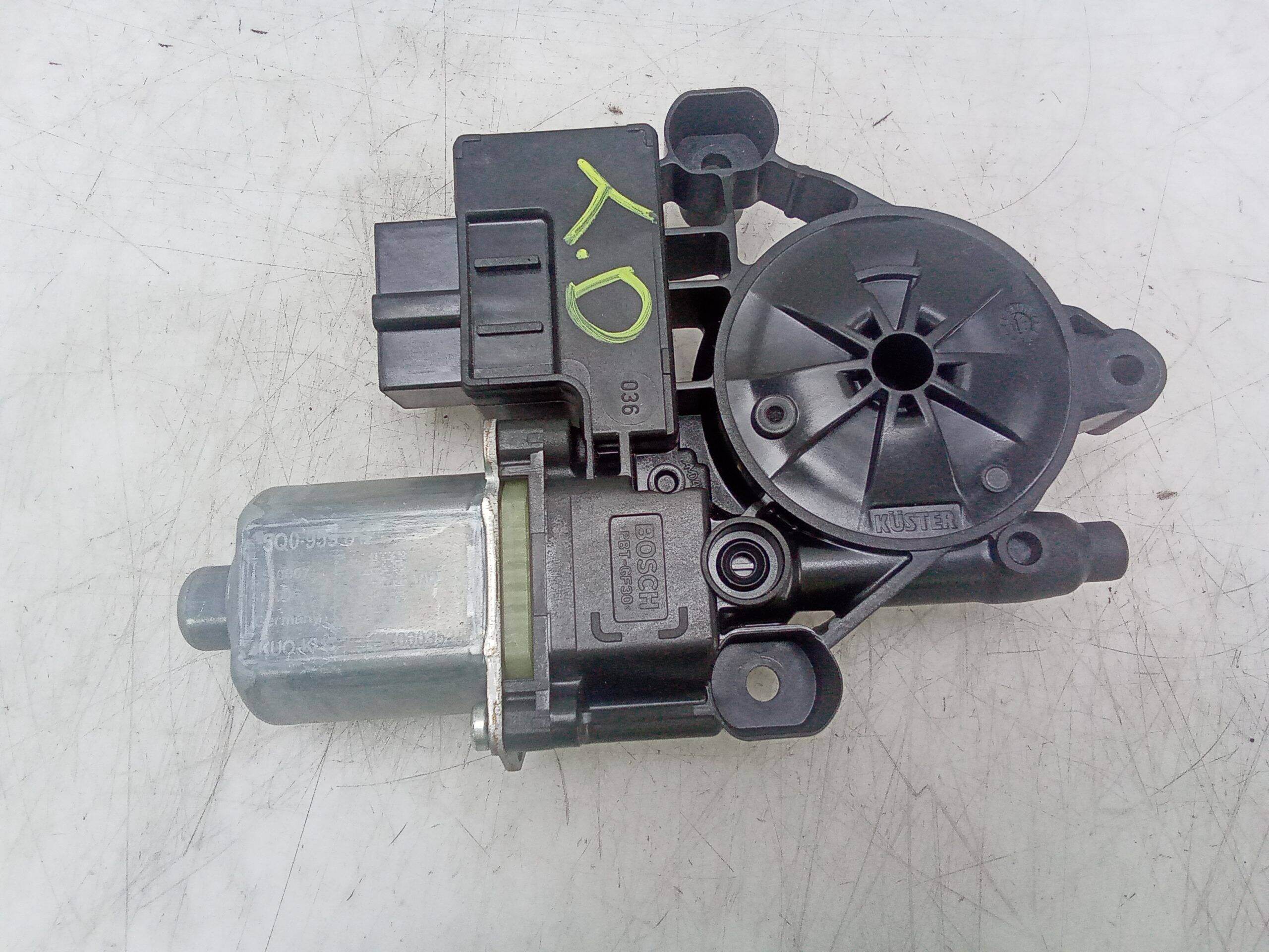 Motor elevalunas trasero derecho seat leon (5f1)(09.2012->)