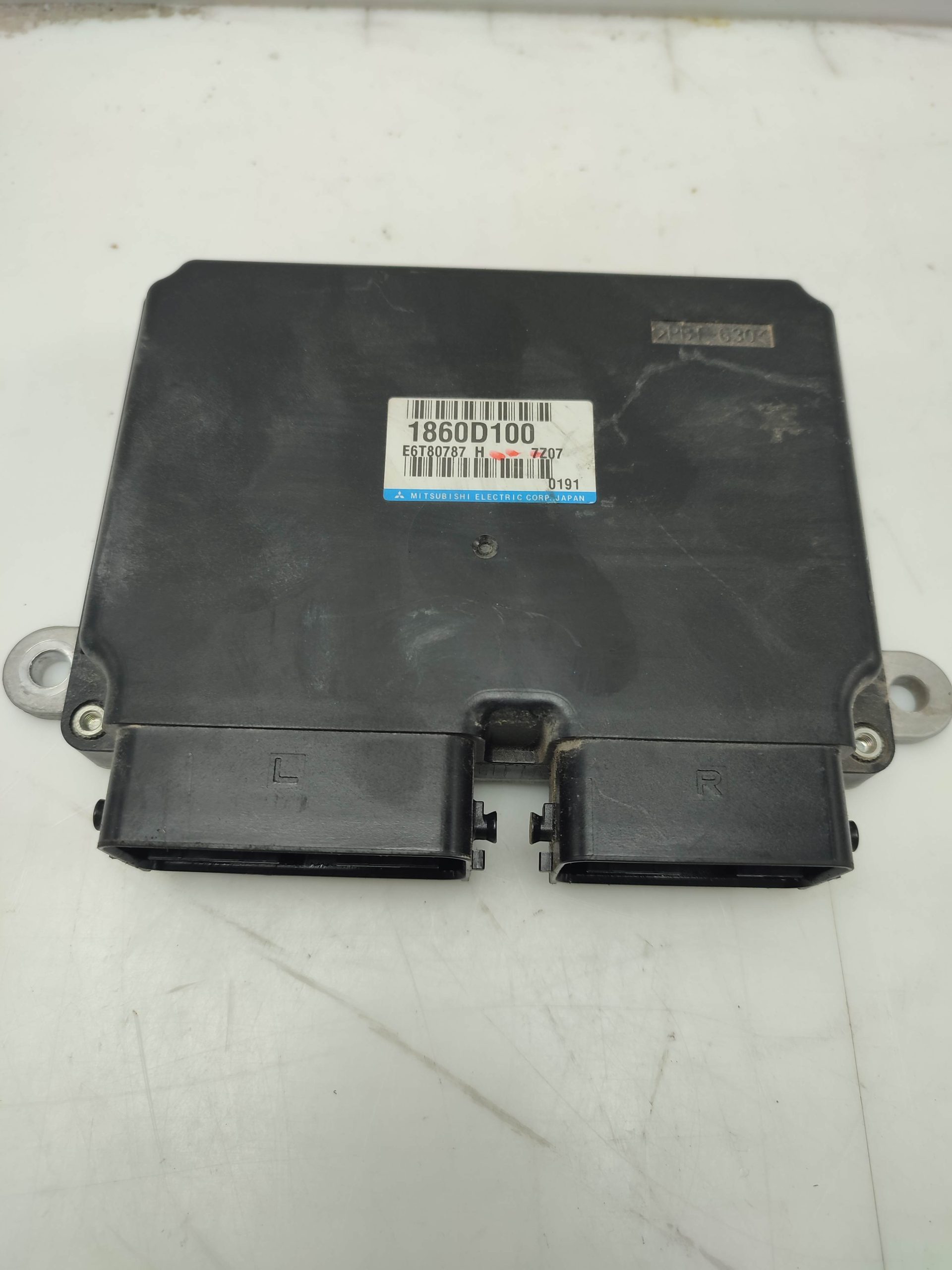 Centralita motor uce mitsubishi outlander (gf0/gg0)(2012->)