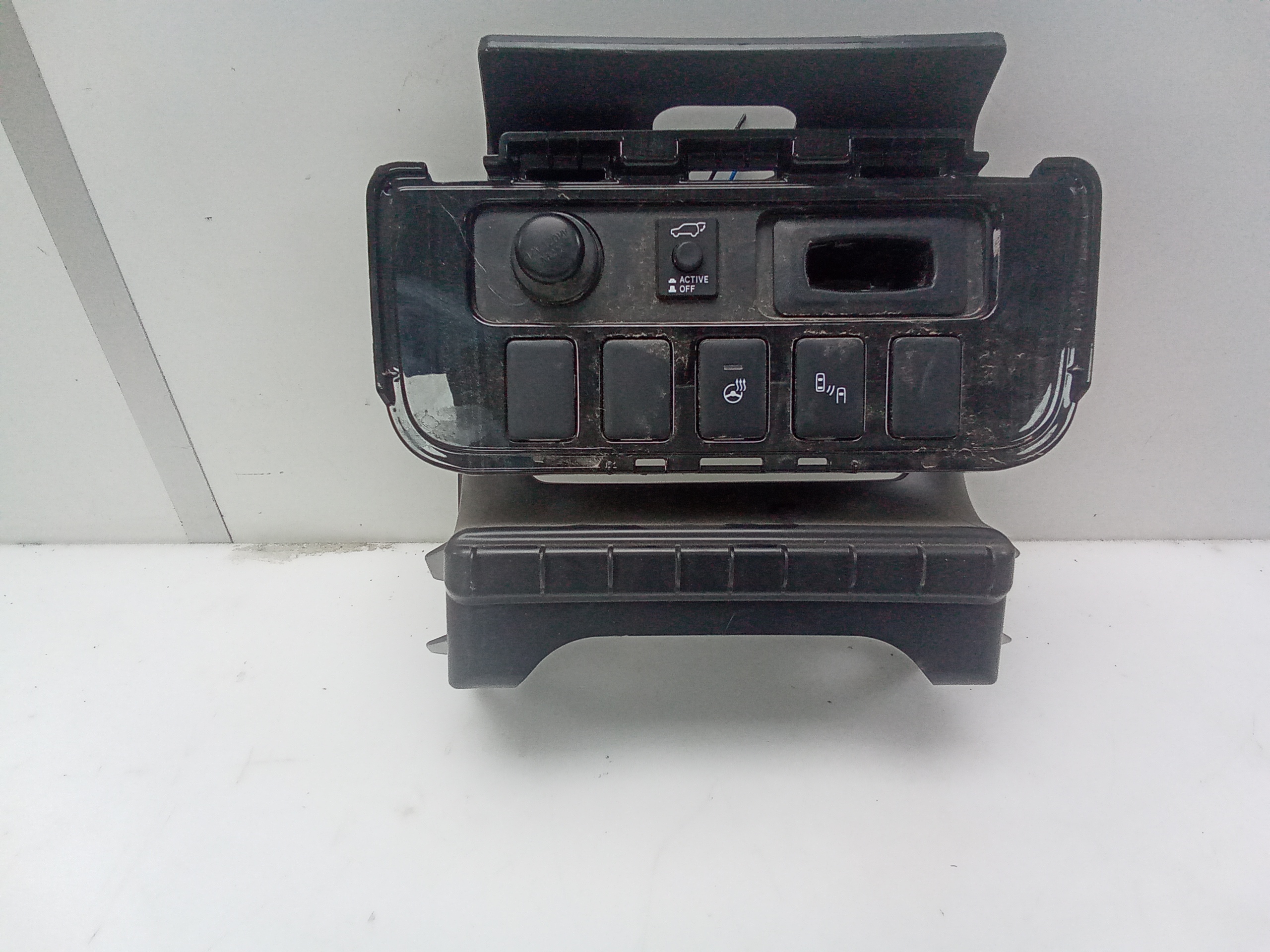 Moldura consola central delantera mitsubishi outlander (gf0/gg0)(2012->)