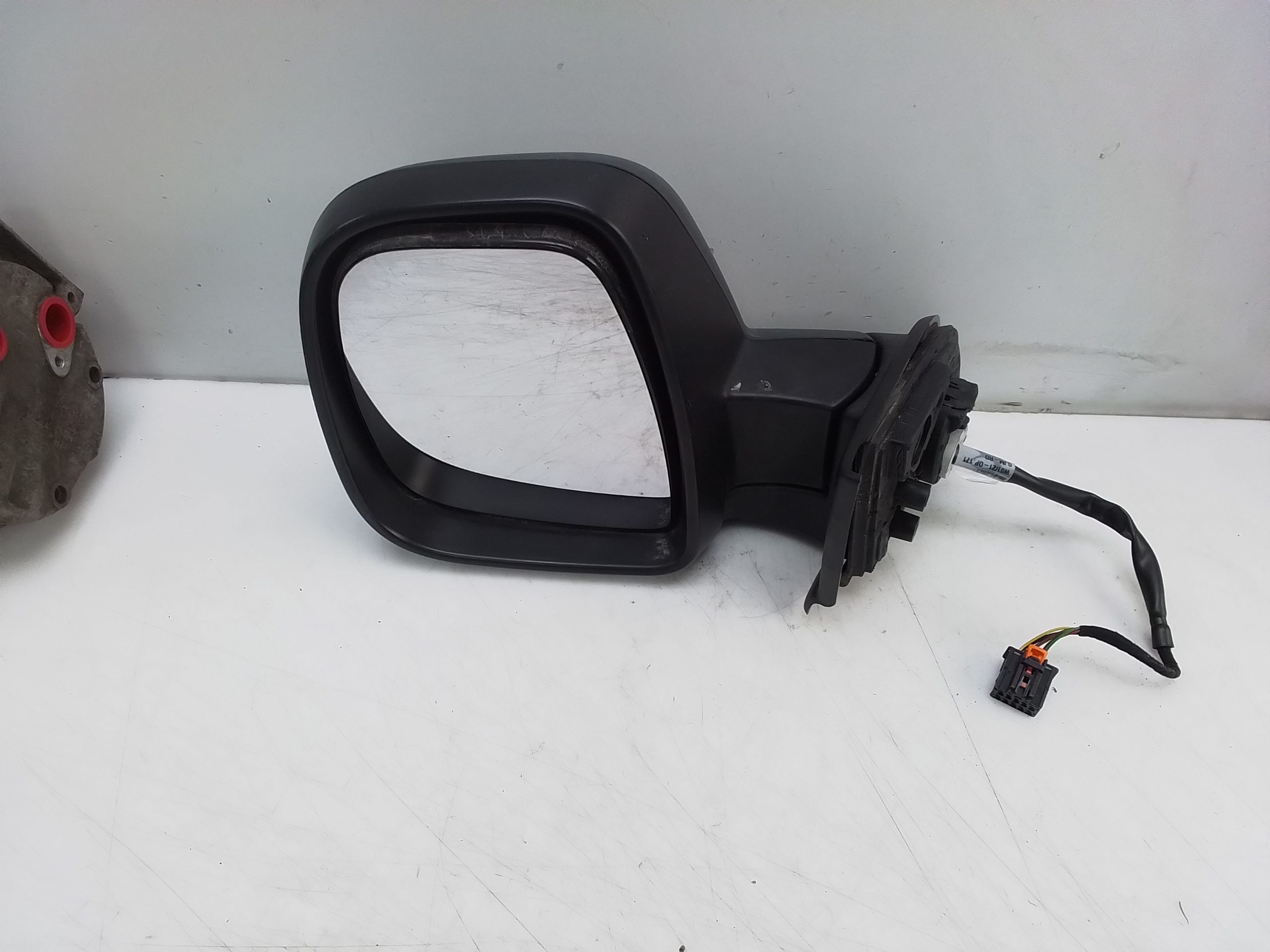 Retrovisor izquierdo electrico citroen berlingo combi (07.2018->)