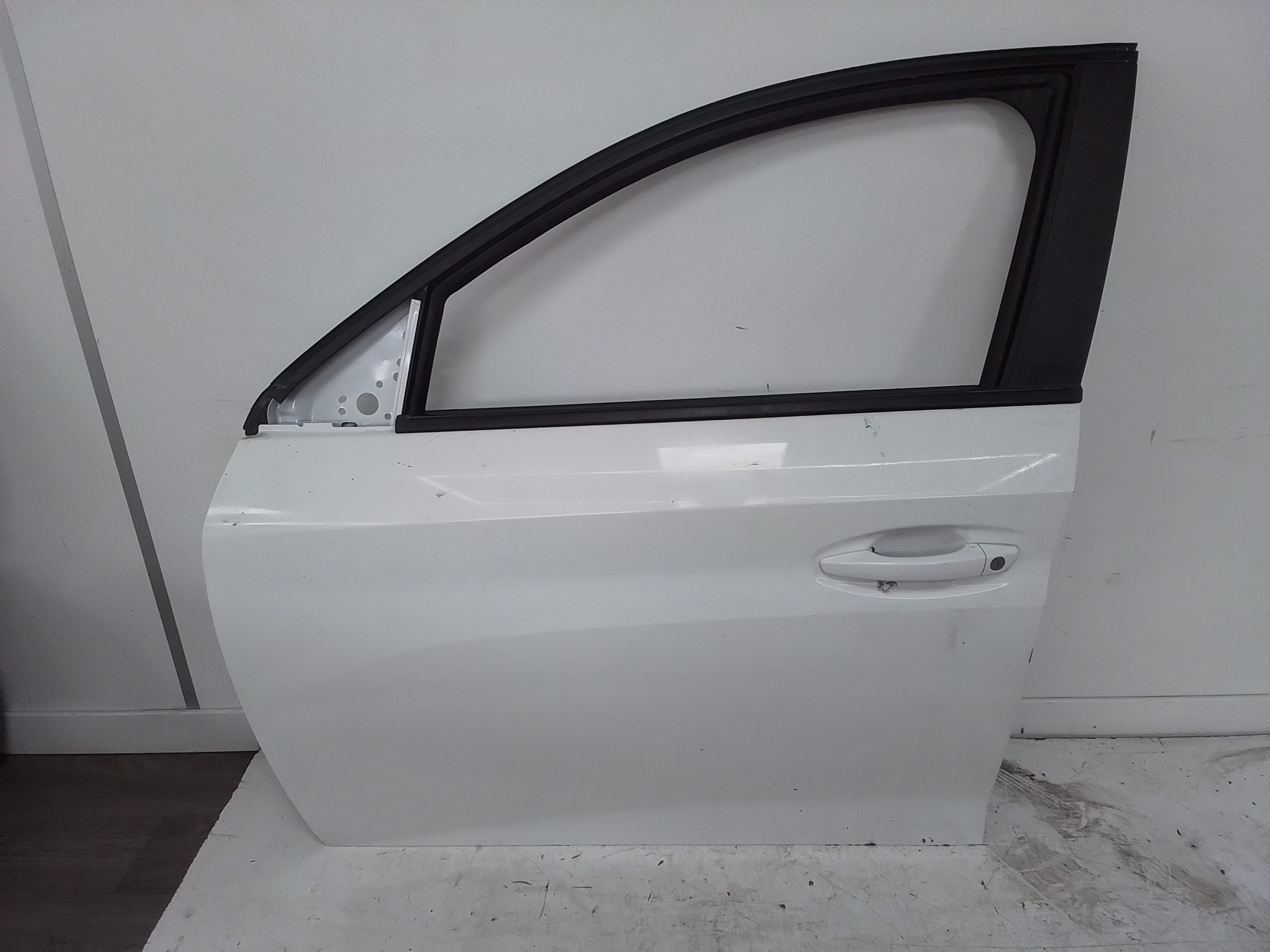 Puerta delantera izquierda peugeot 208 (p2)(06.2019->)