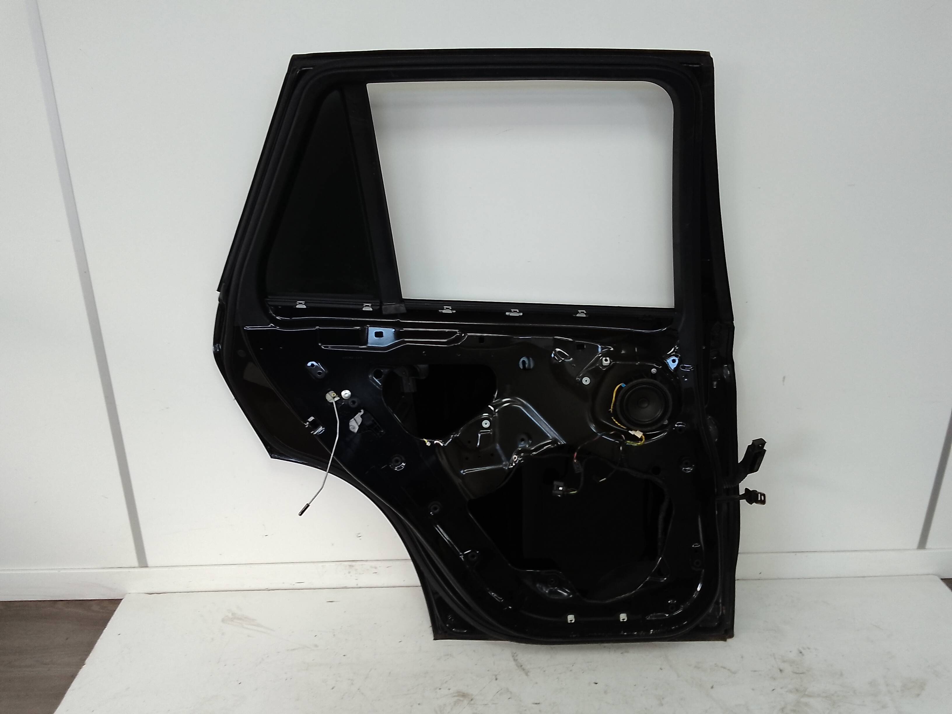 Puerta trasera izquierda bmw serie x5 (f15)(2013->)