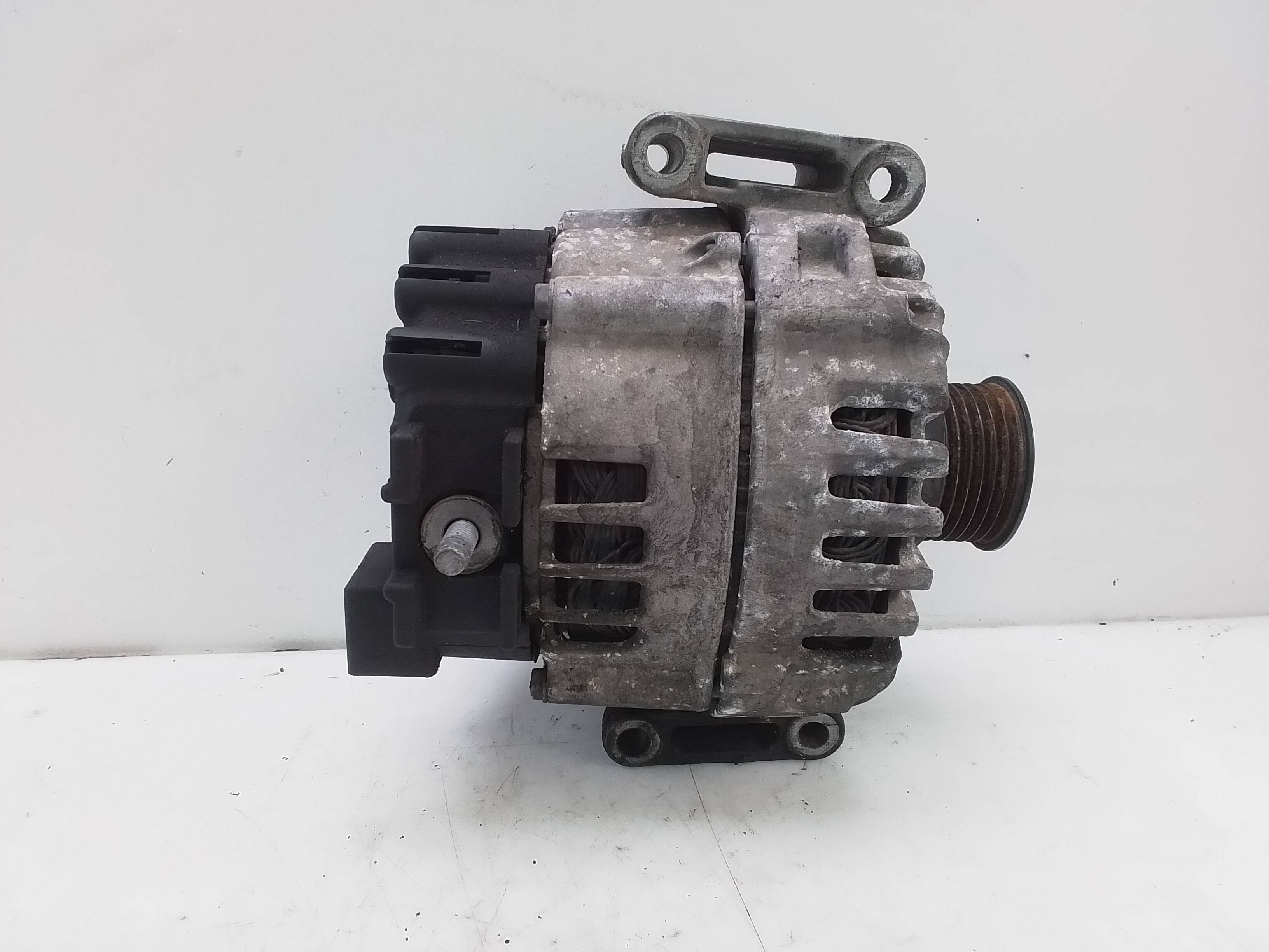 Alternador mercedes-benz clase c (bm 205) familiar (09.2014->)