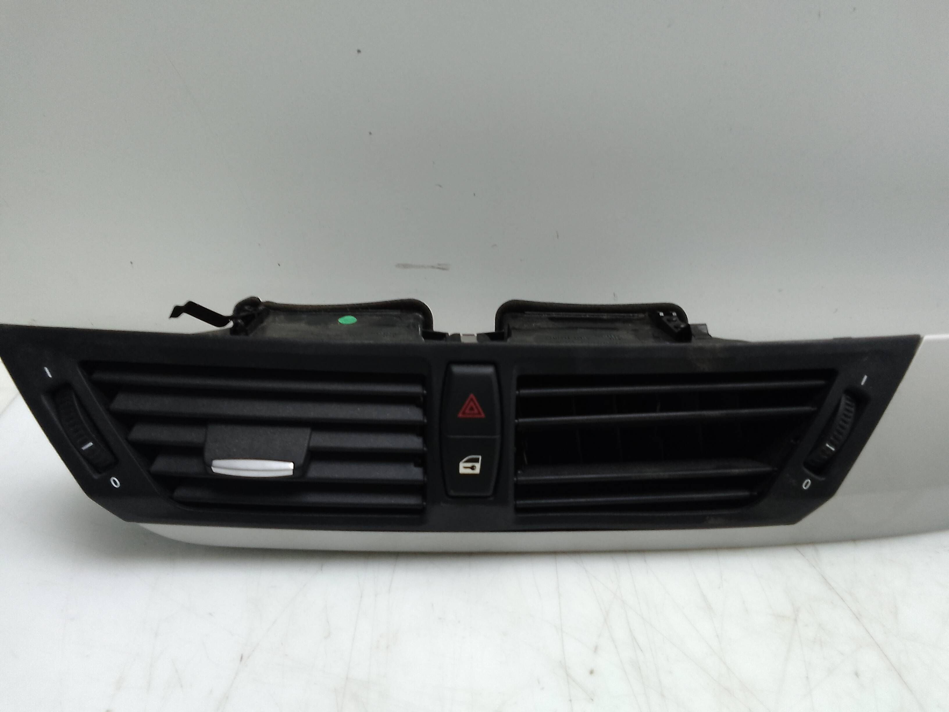 Moldura central del salpicadero bmw serie x1 (e84)(2009-