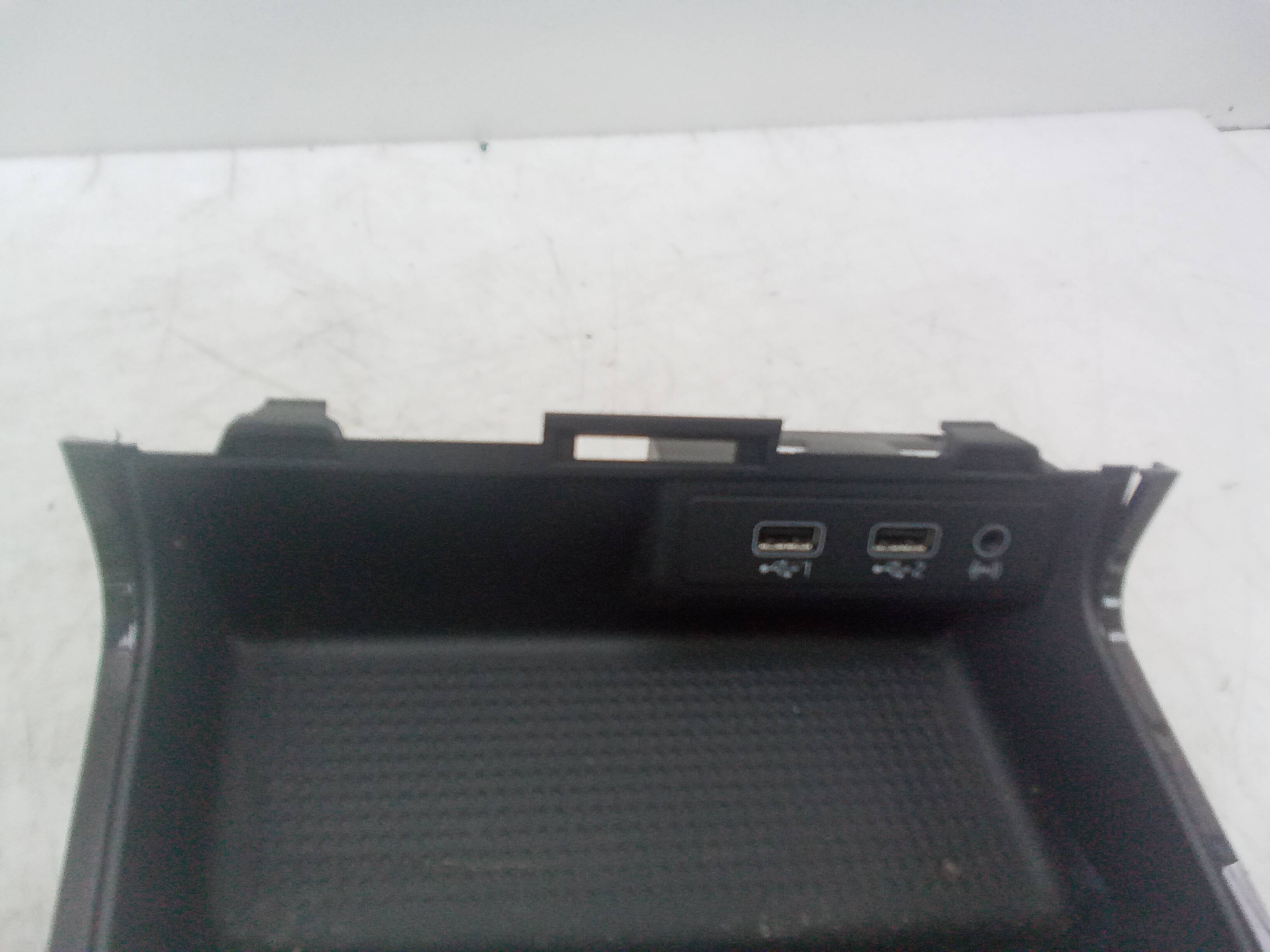 Moldura consola central delantera seat leon (5f1)(09.2012->)