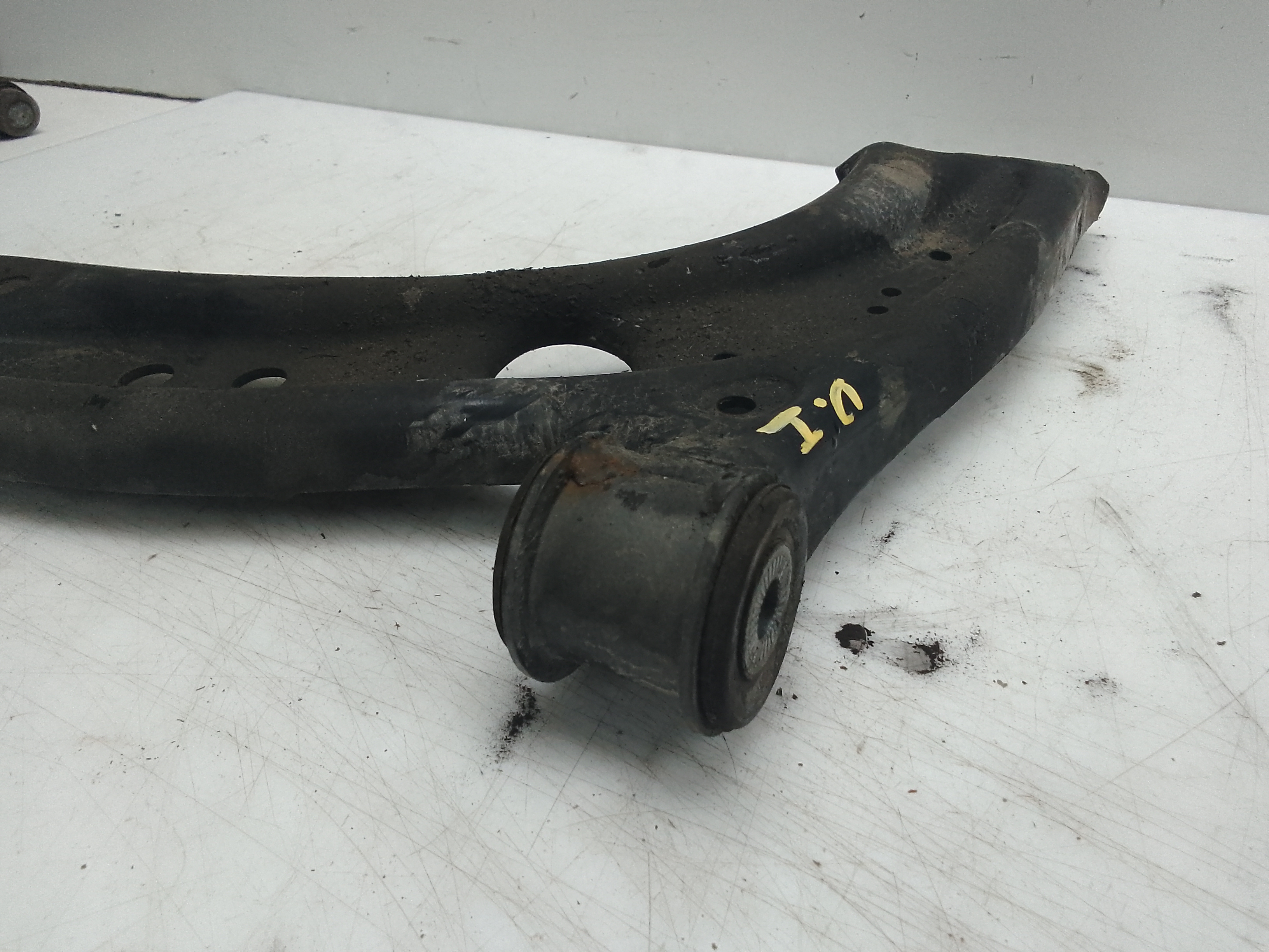 Brazo suspension inferior delantero izquierdo volkswagen t-roc (a11)(09.2017->)