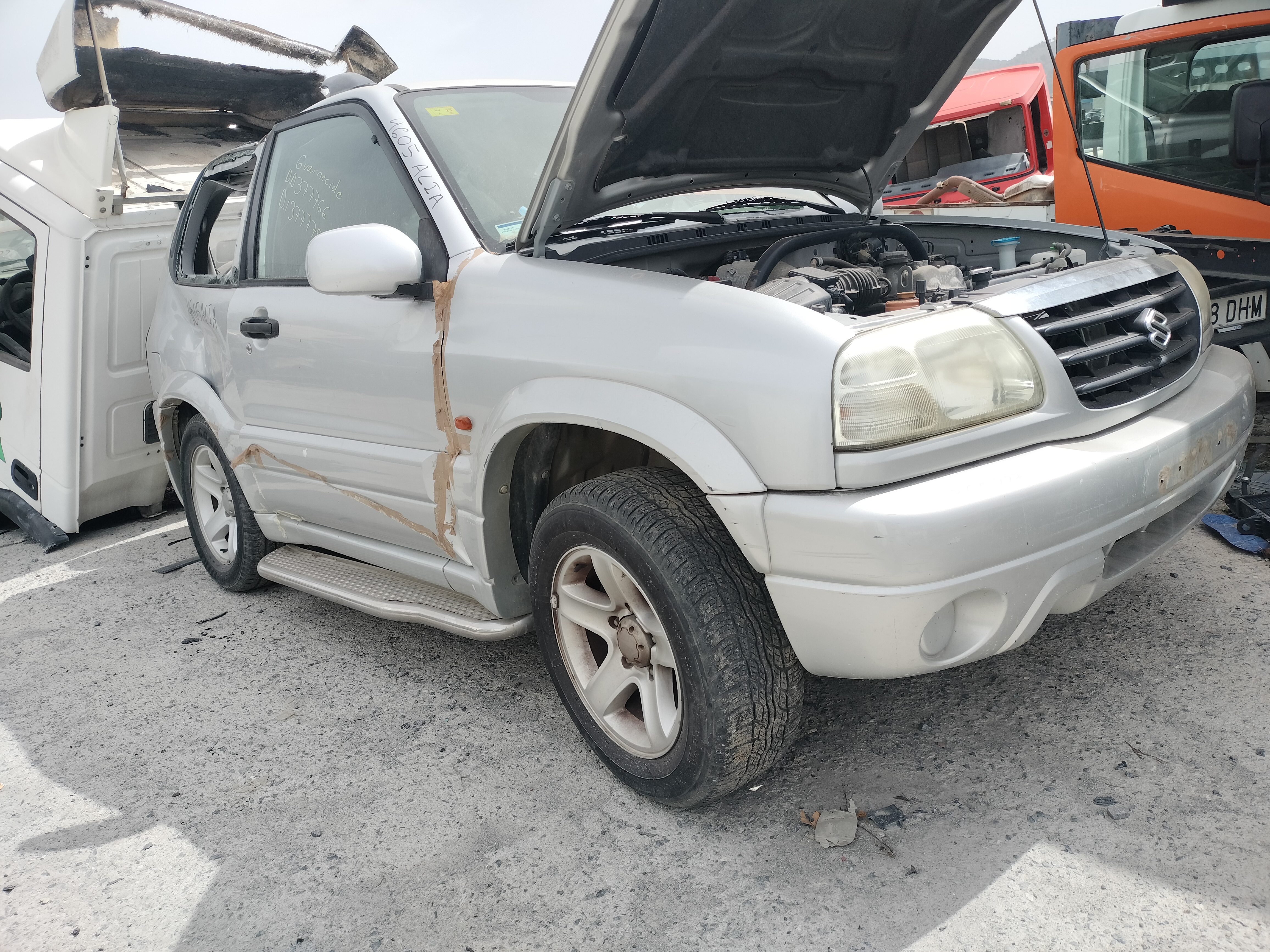 Rejilla delantera suzuki grand vitara 3 puertas (sq/gt)(1999->)