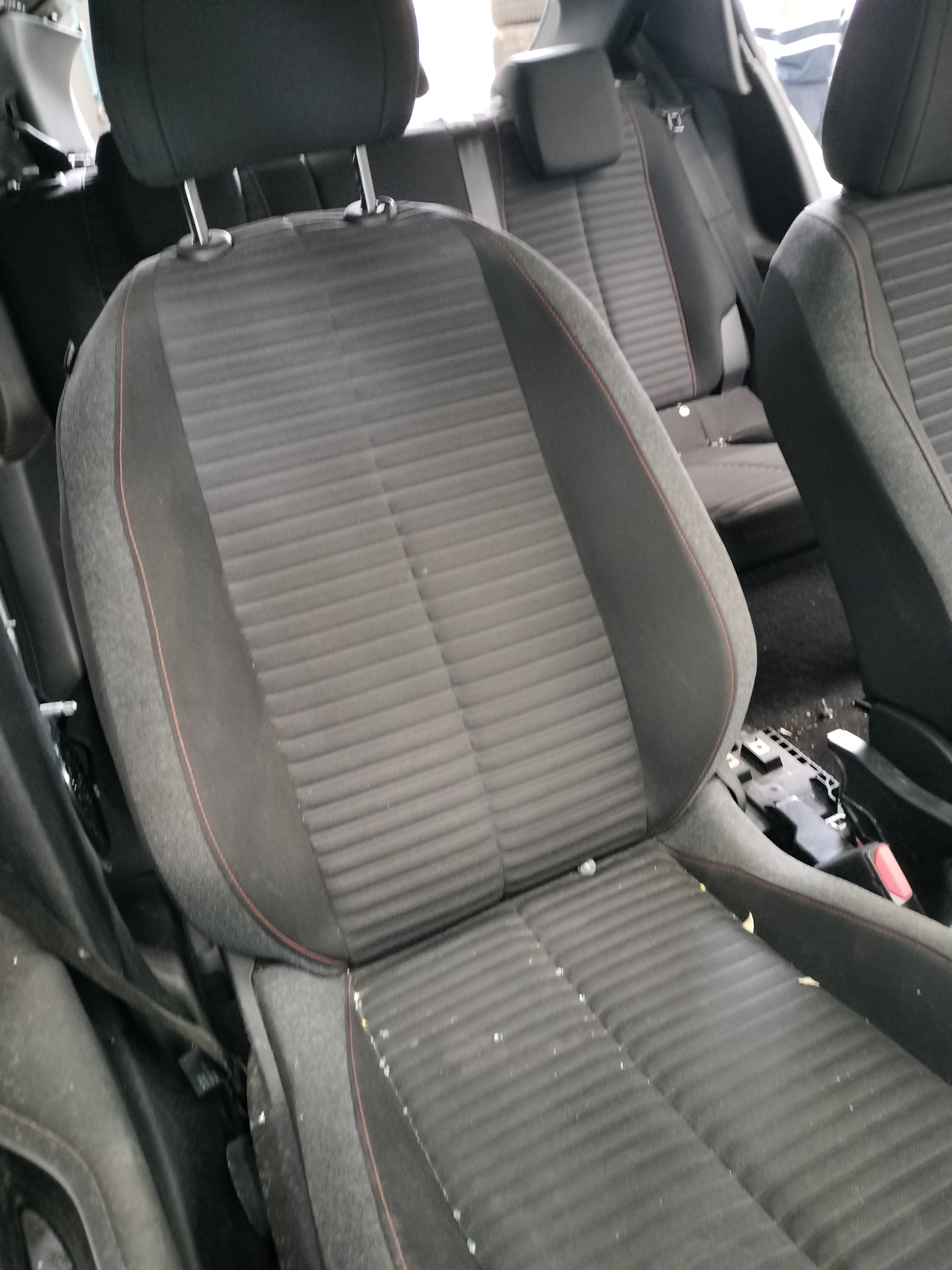 Juego asientos completo peugeot 208 (p2)(06.2019->)