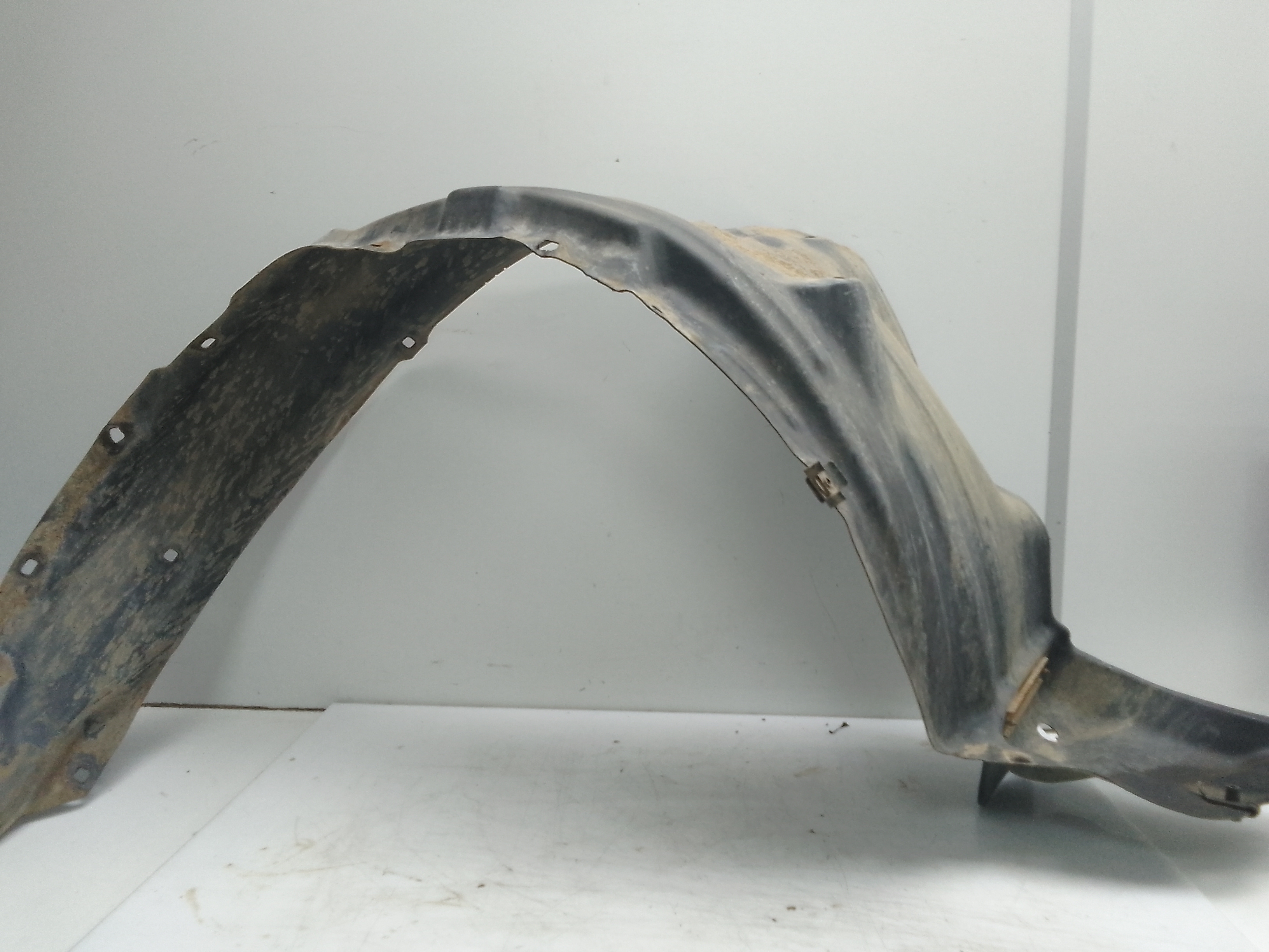 Pase de rueda delantero derecho toyota hilux (kun)(2005->)