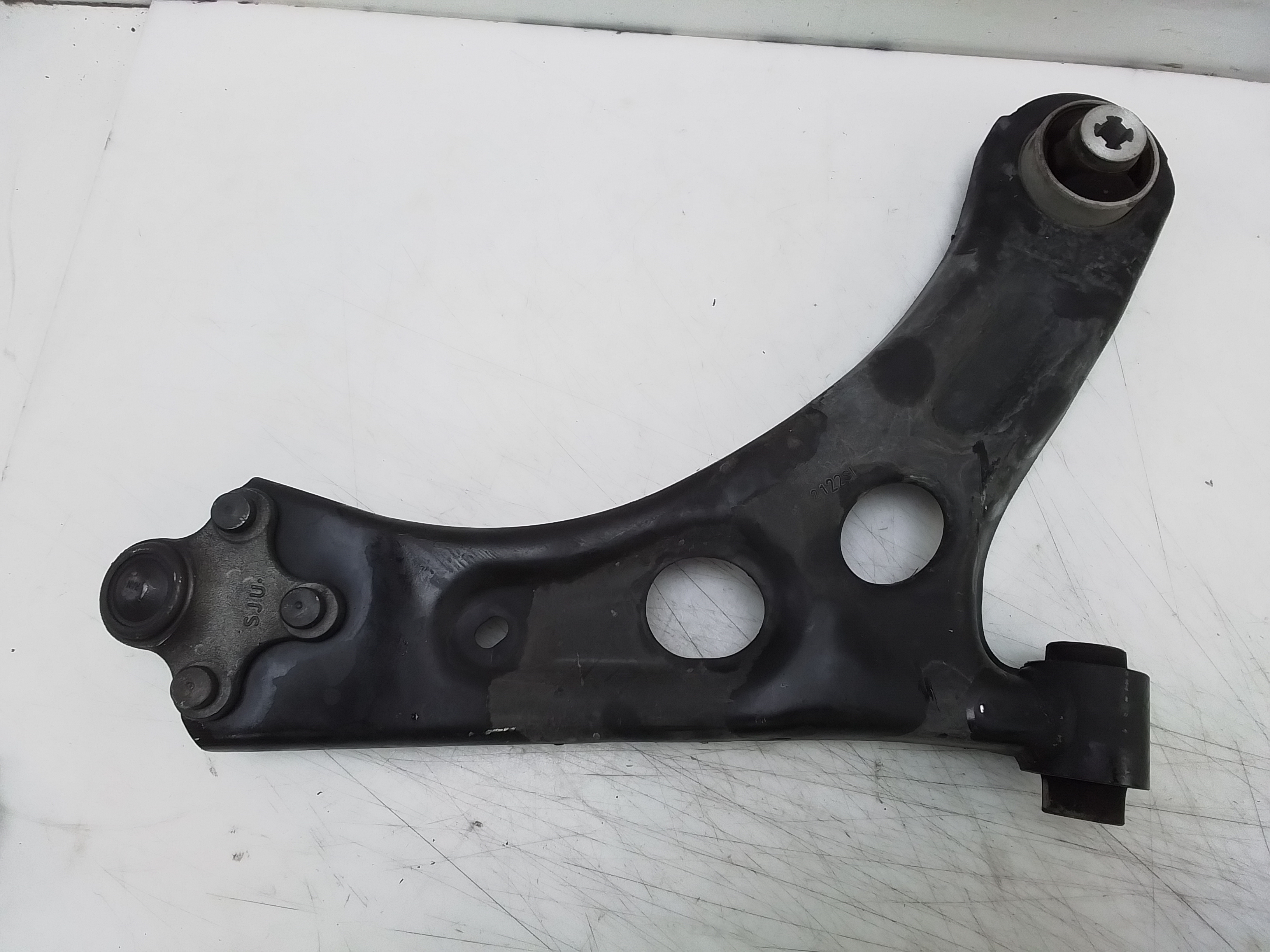 Brazo suspension delantero peugeot 208 (p2)(06.2019->)