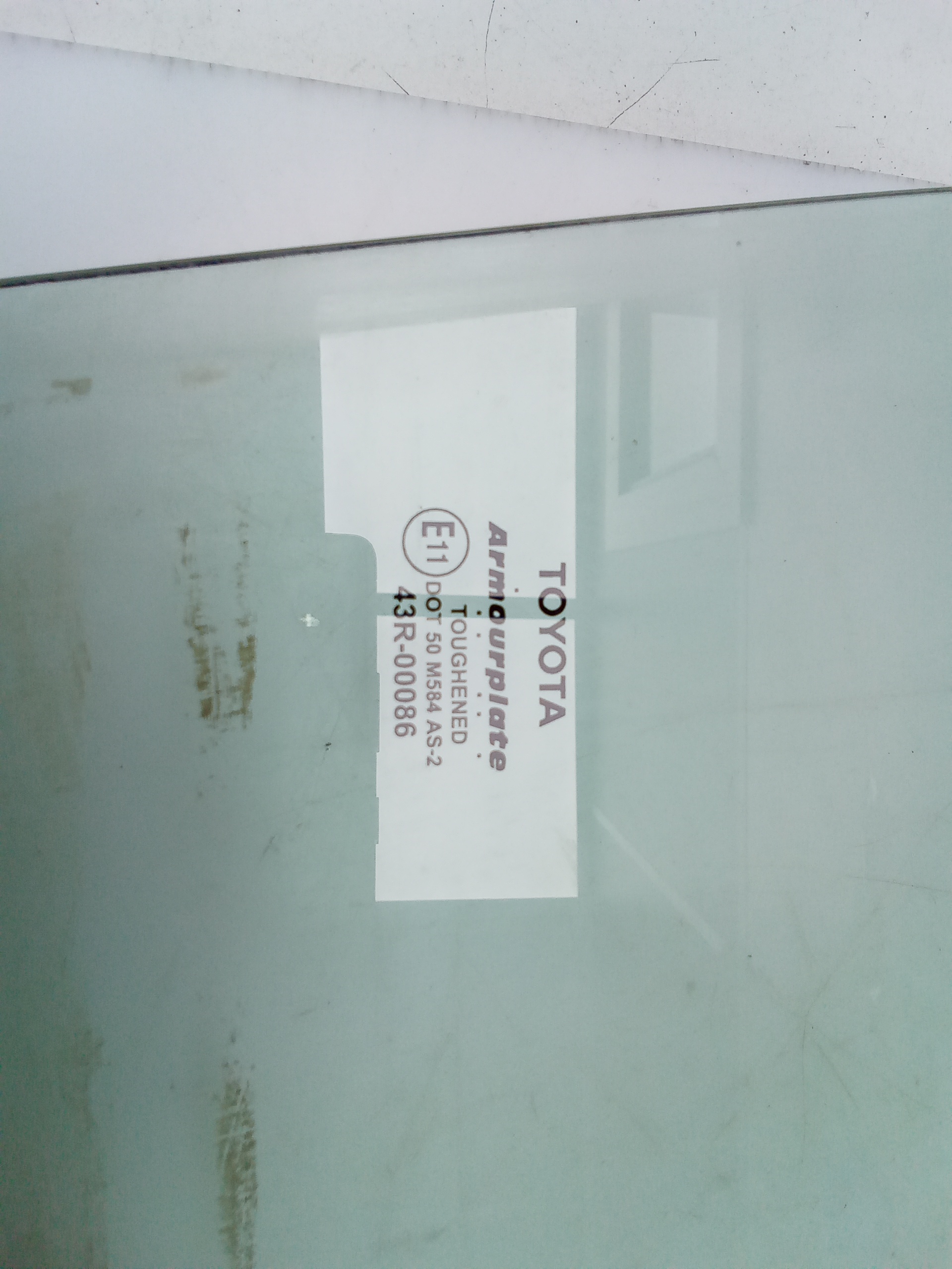 Cristal puerta delantera derecha toyota hilux (kun)(2005->)