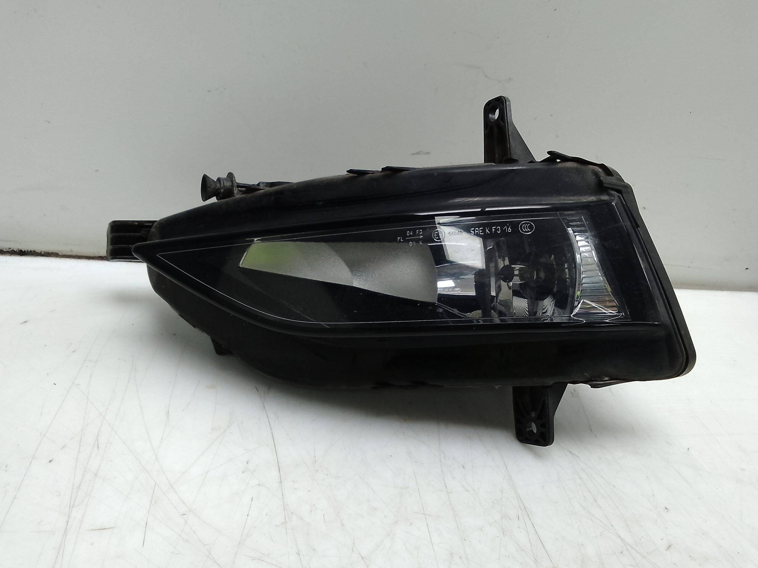 Faro antiniebla izquierdo volkswagen golf vii berlina (bq1/be2)(01.2017->)