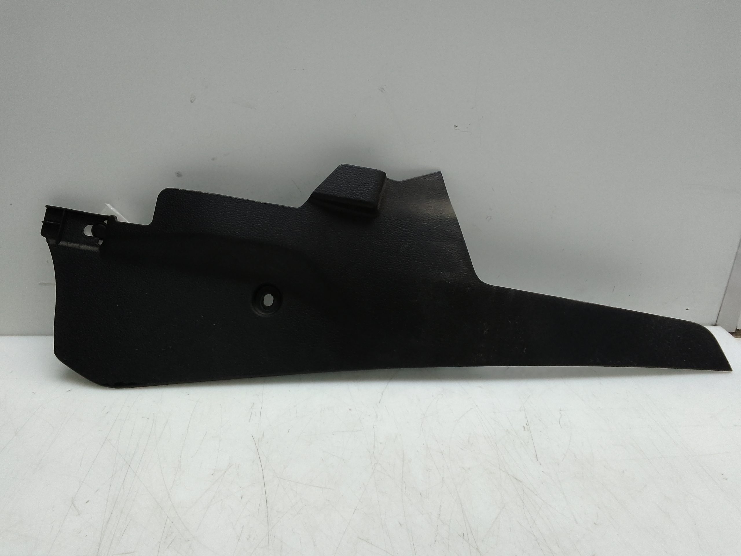 Moldura lateral izquierda mitsubishi outlander (gf0/gg0)(2012->)