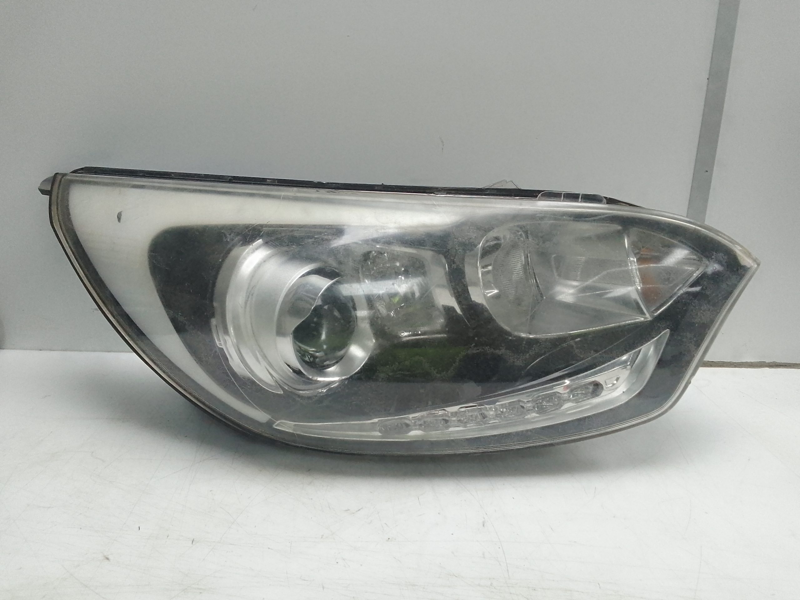 Faro derecho kia rio berlina (qb)(2011->)