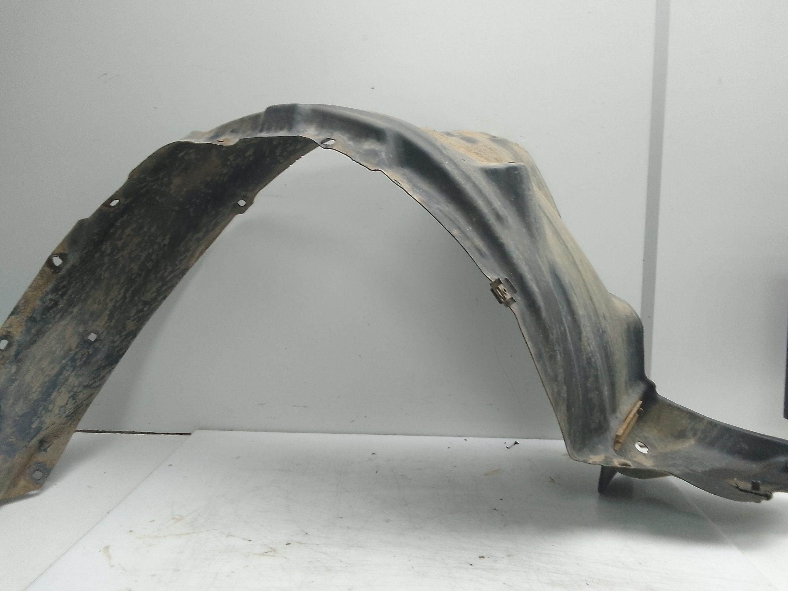 Pase de rueda delantero derecho toyota hilux (kun)(2005->)