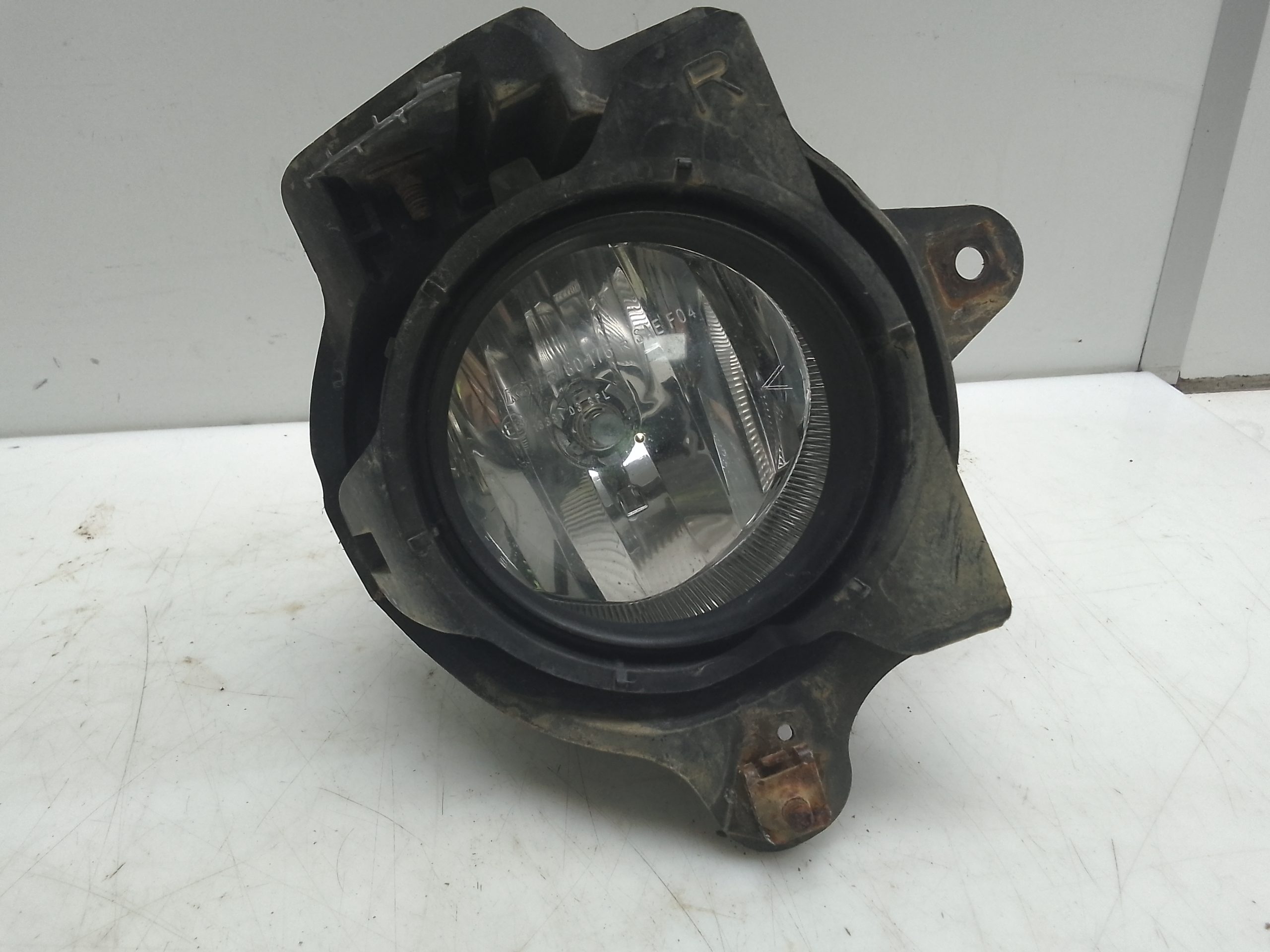 Faro antiniebla derecho toyota hilux (kun)(2005->)