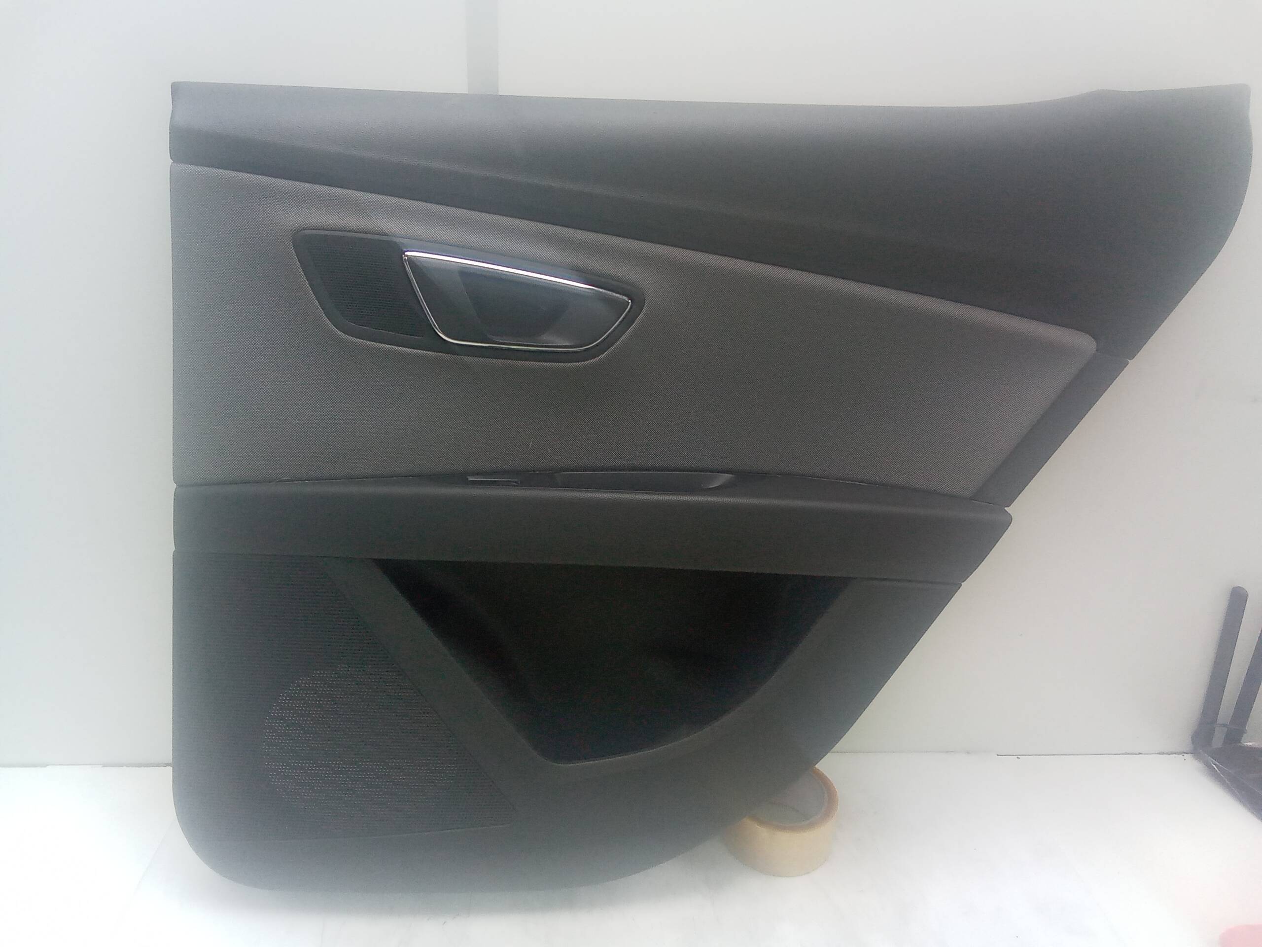 Guarnecido puerta trasera derecha seat leon (5f1)(09.2012->)