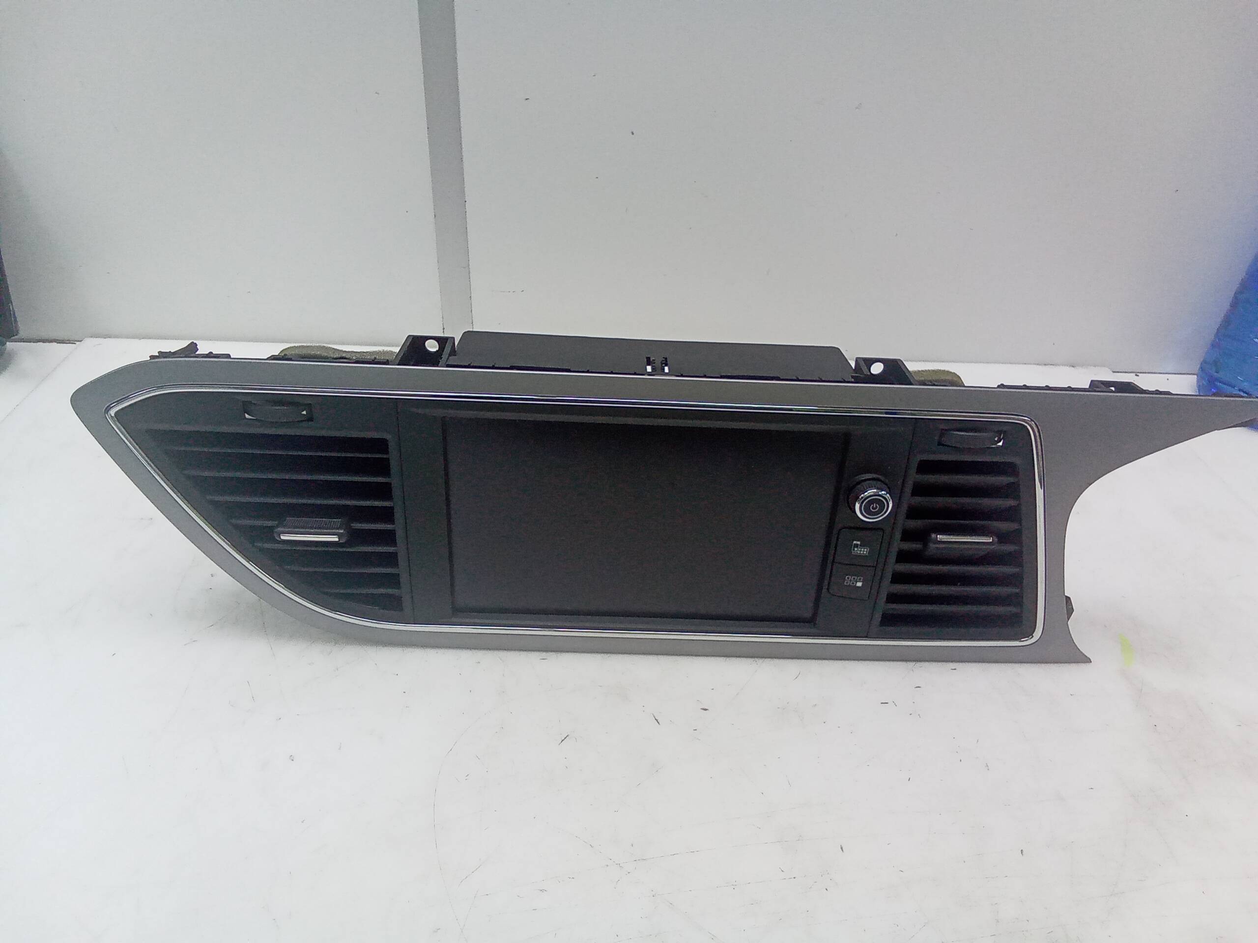 Pantalla central salpicadero seat leon (5f1)(09.2012->)