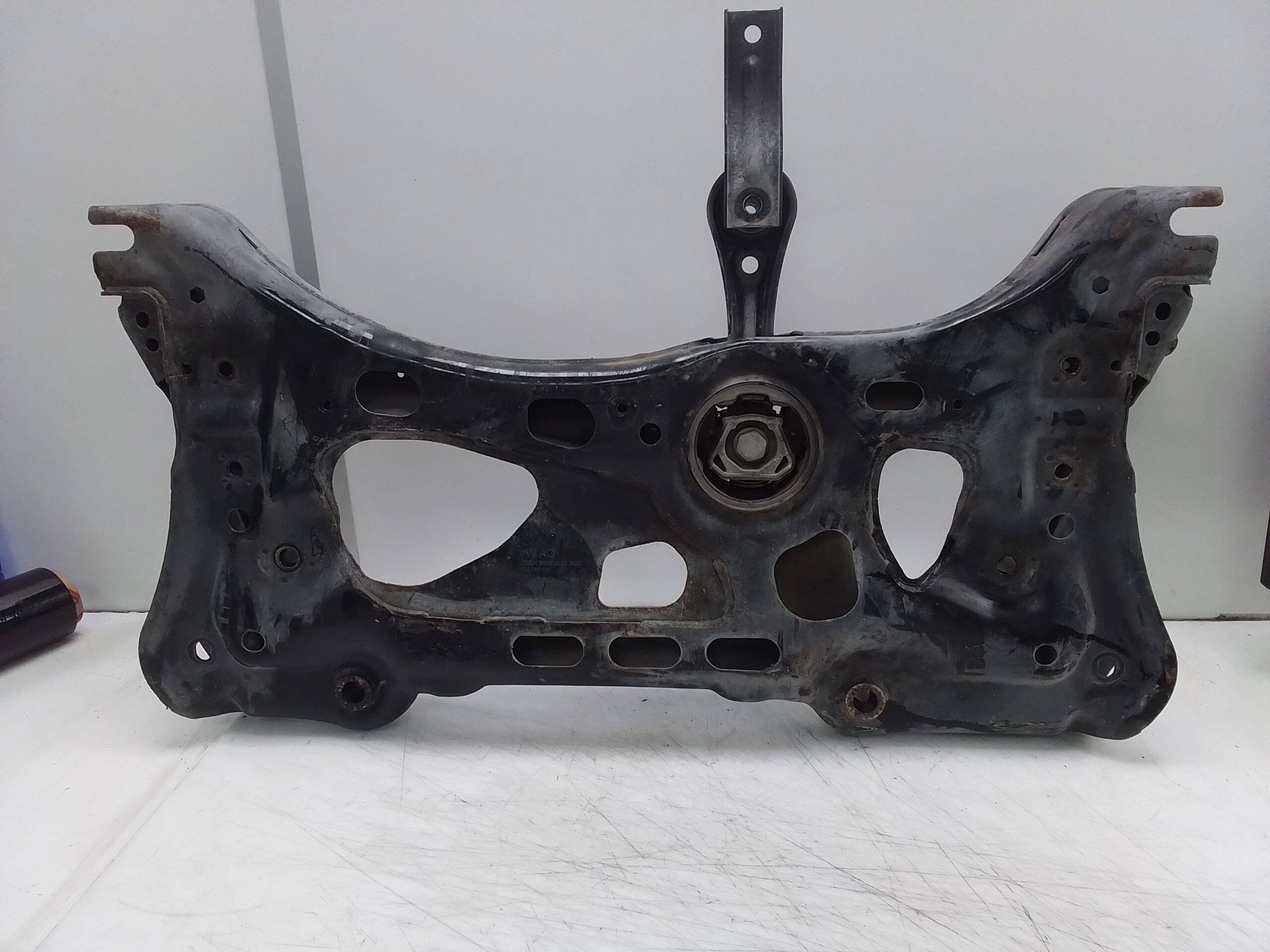 Cuna de motor seat leon (5f1)(09.2012->)