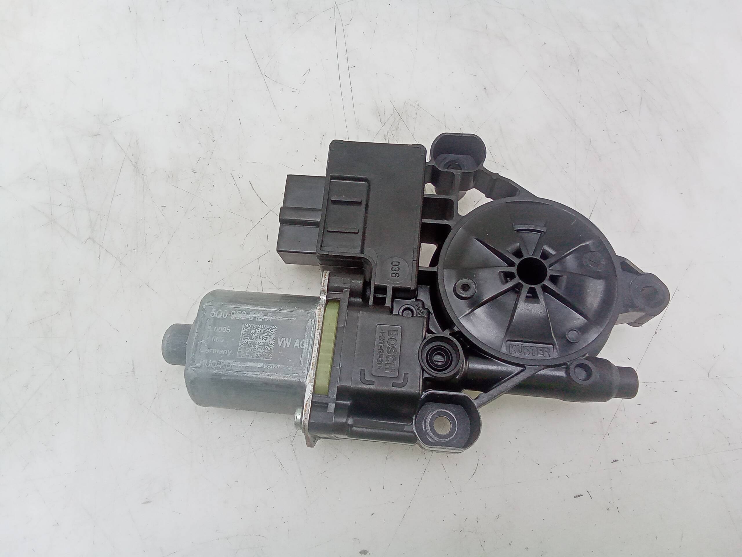 Motor elevalunas delantero derecho seat leon (5f1)(09.2012->)