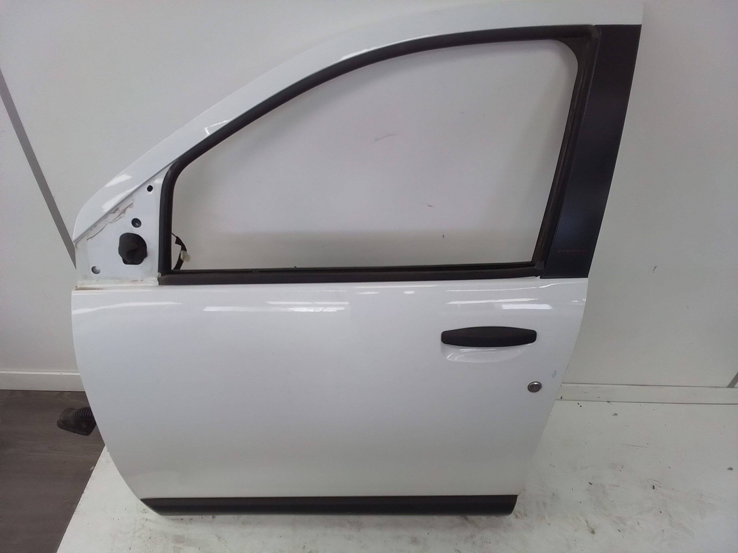 Puerta delantera izquierda dacia lodgy (04.2012->)