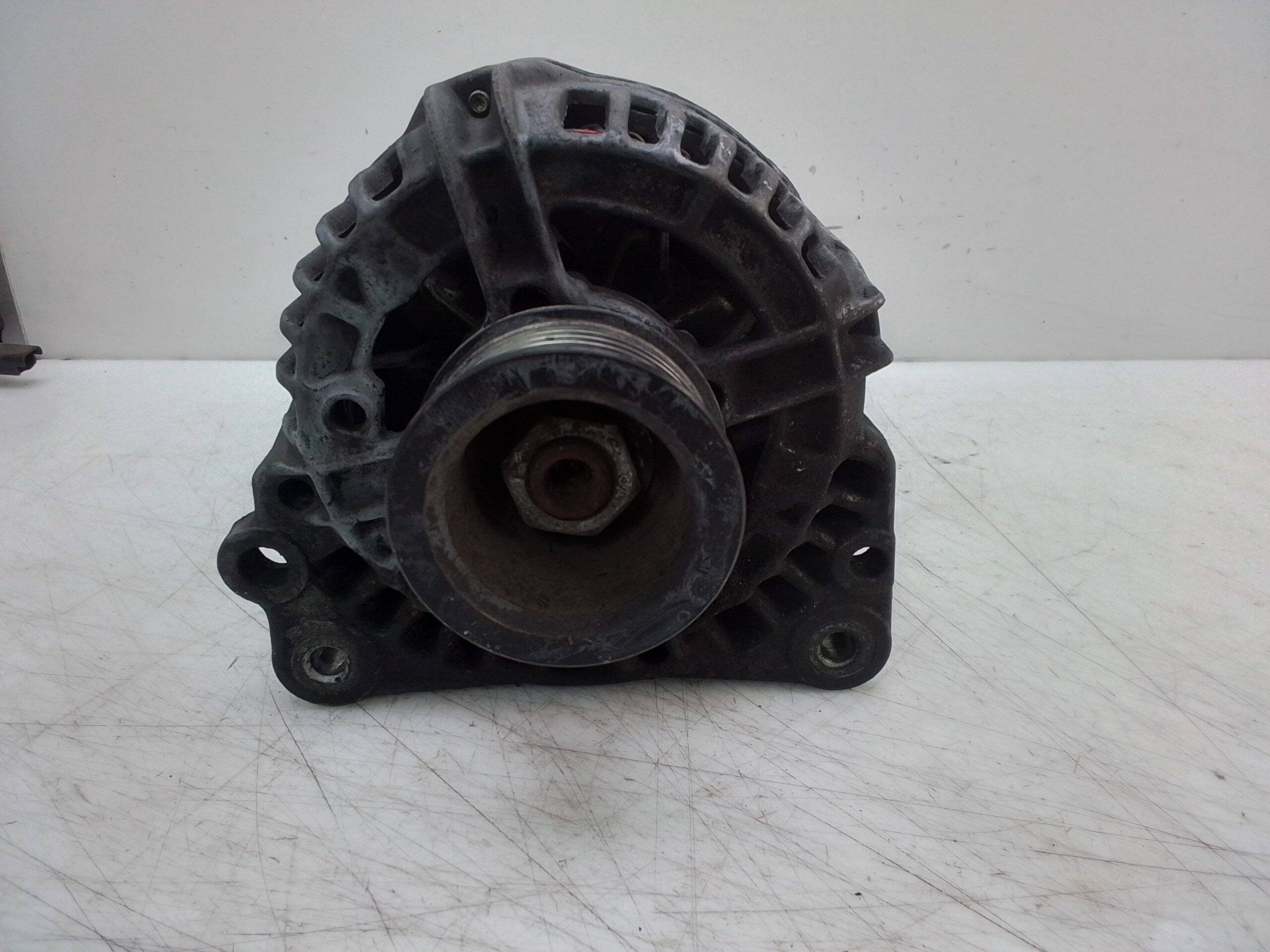 Alternador nissan cabstar 01.04 ->