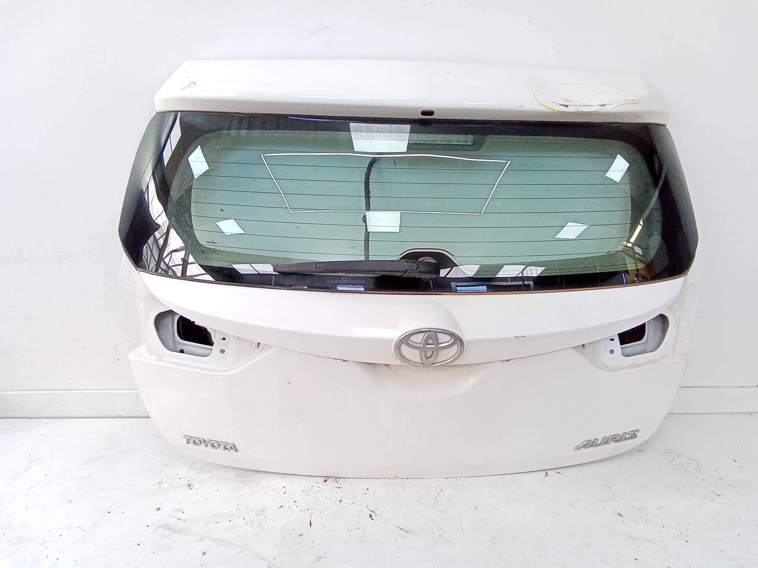 Porton trasero toyota auris (e18)(10.2012->)