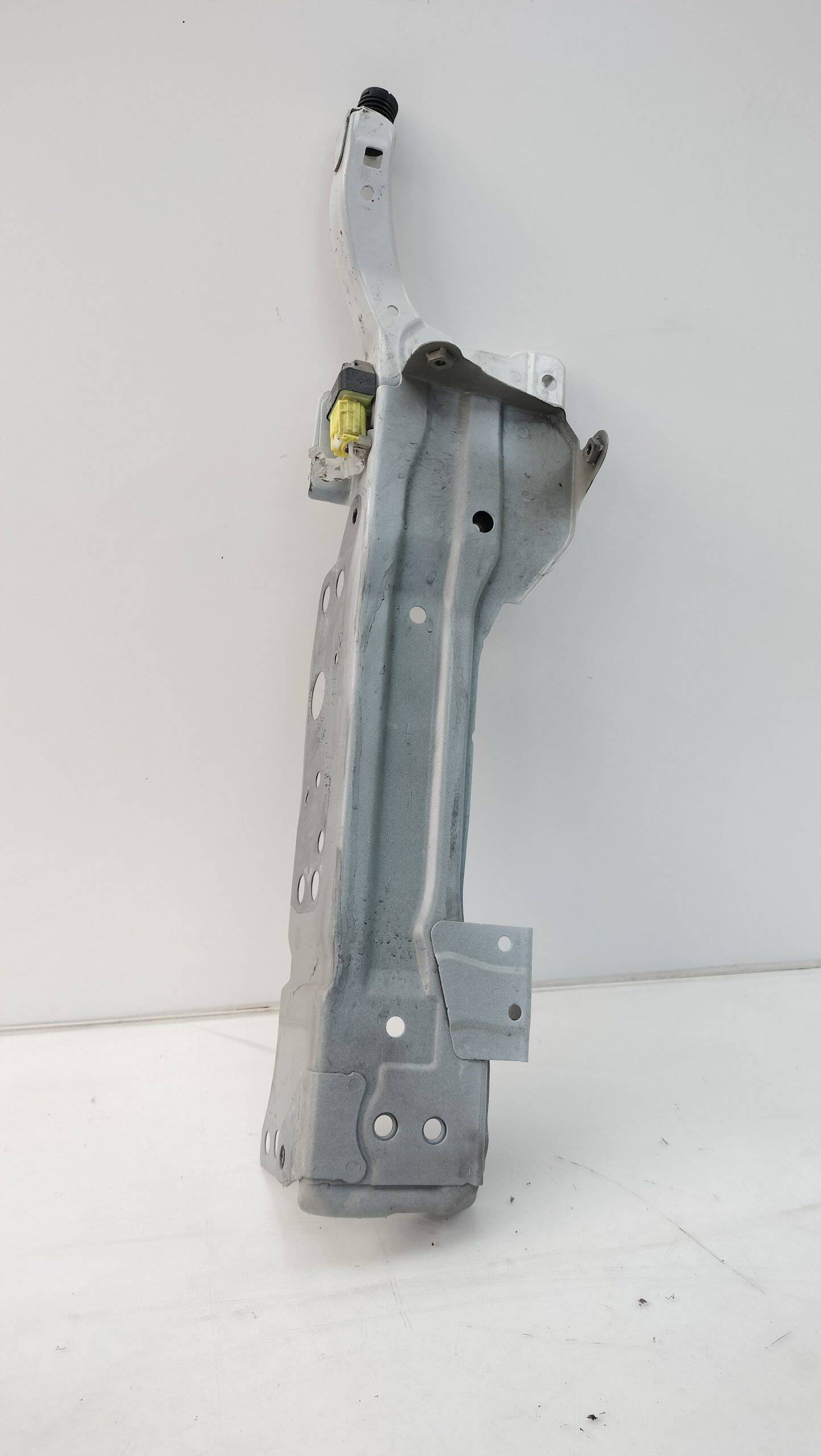 Soporte radiador toyota prius (zvw50)(2016->)