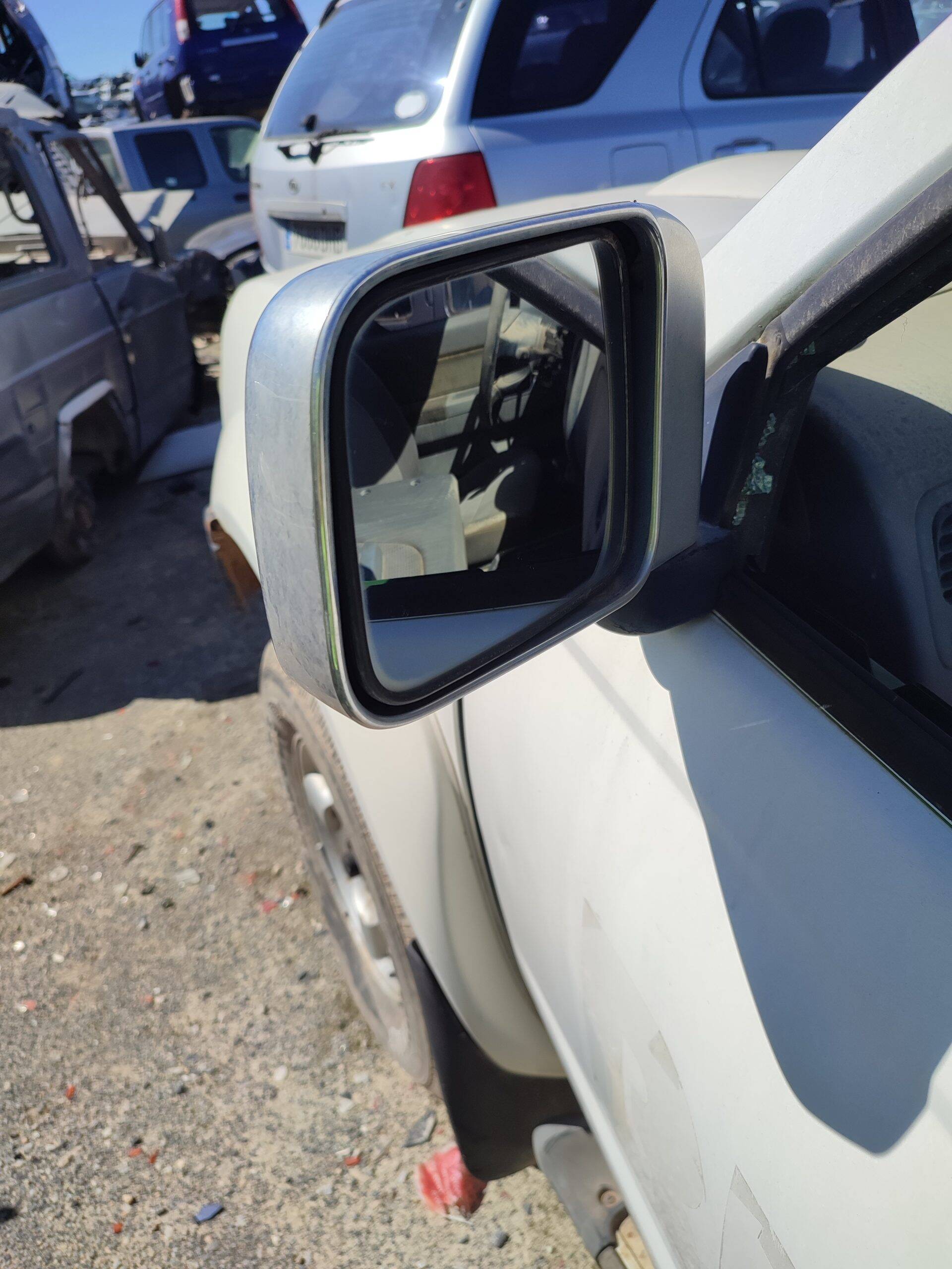 Retrovisor izquierdo nissan pickup (d22)(02.1998->)