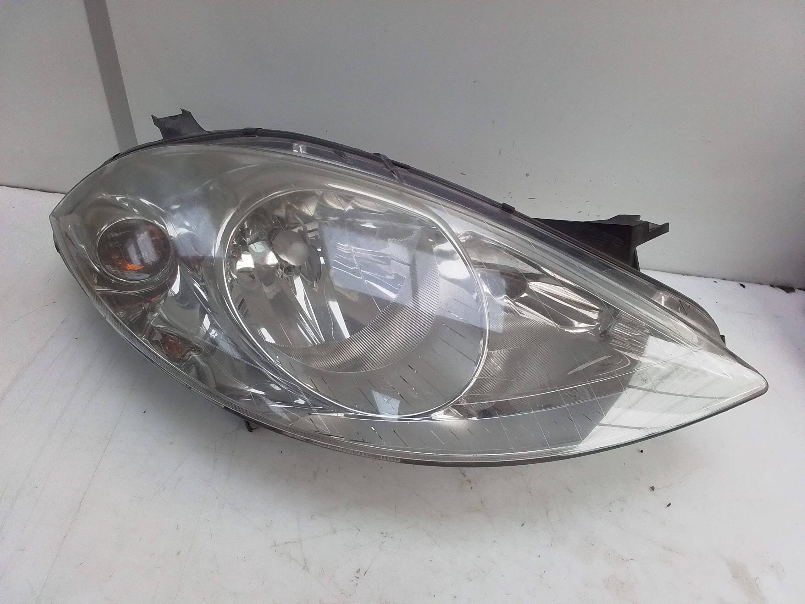 Faro derecho mercedes-benz clase a (bm 169)(06.2004->)