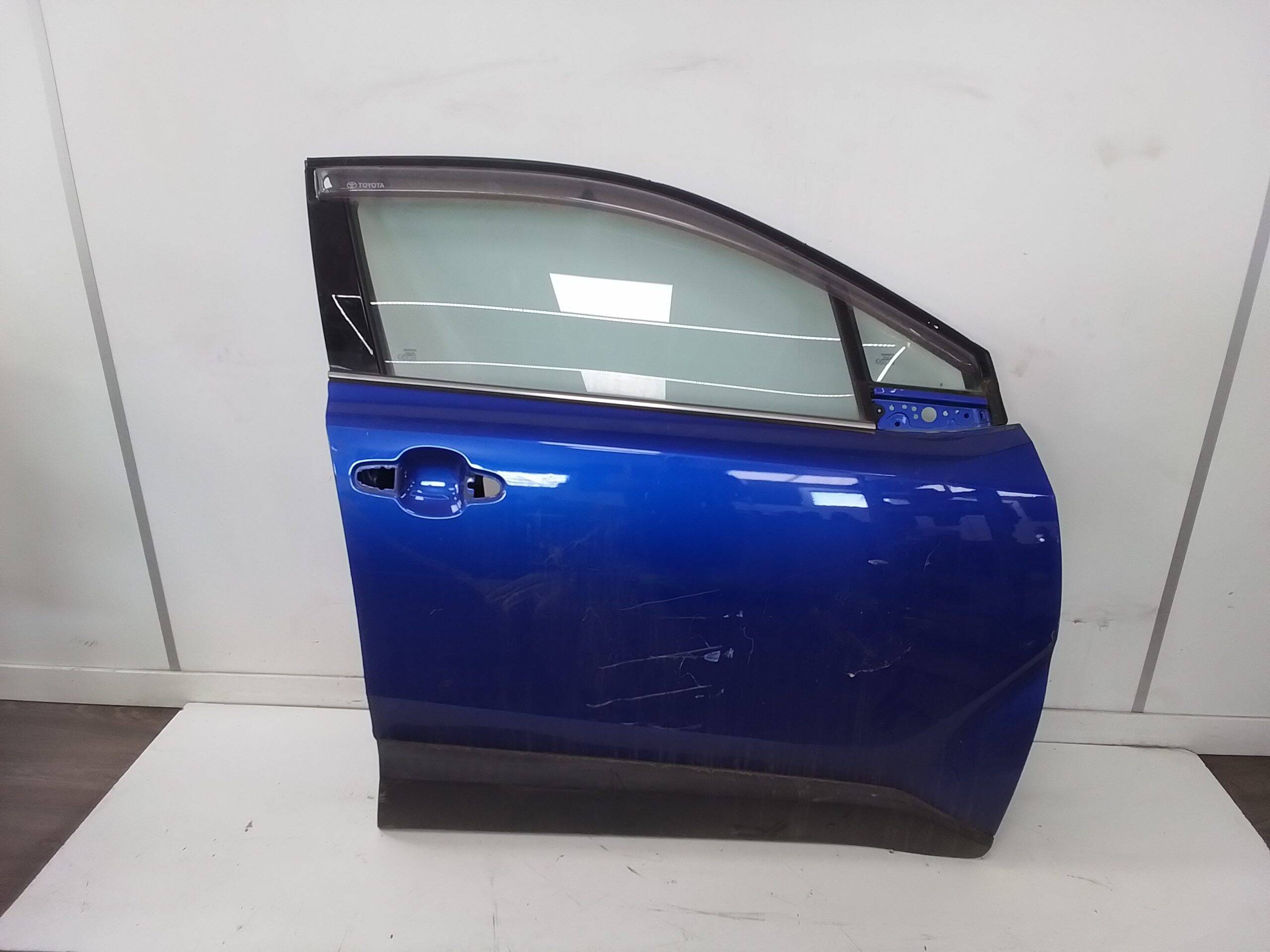 Puerta delantera derecha toyota yaris (xp13)(2017->)