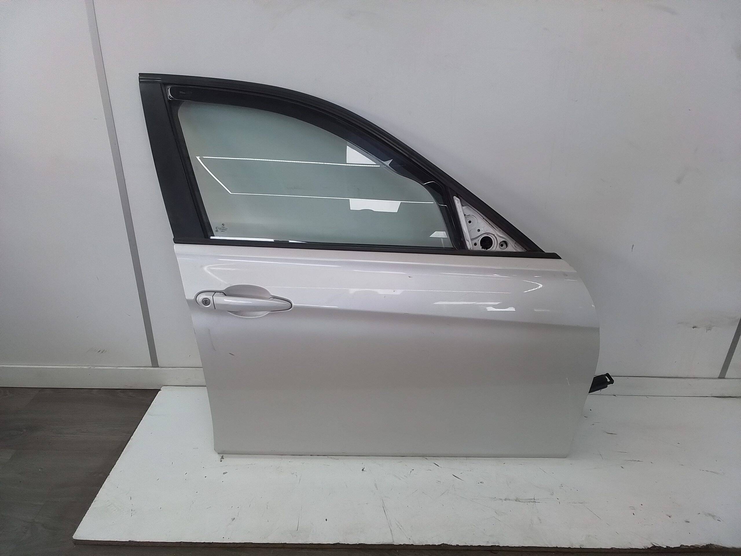 Puerta delantera derecha bmw serie 3 berlina (f30)(2011->)