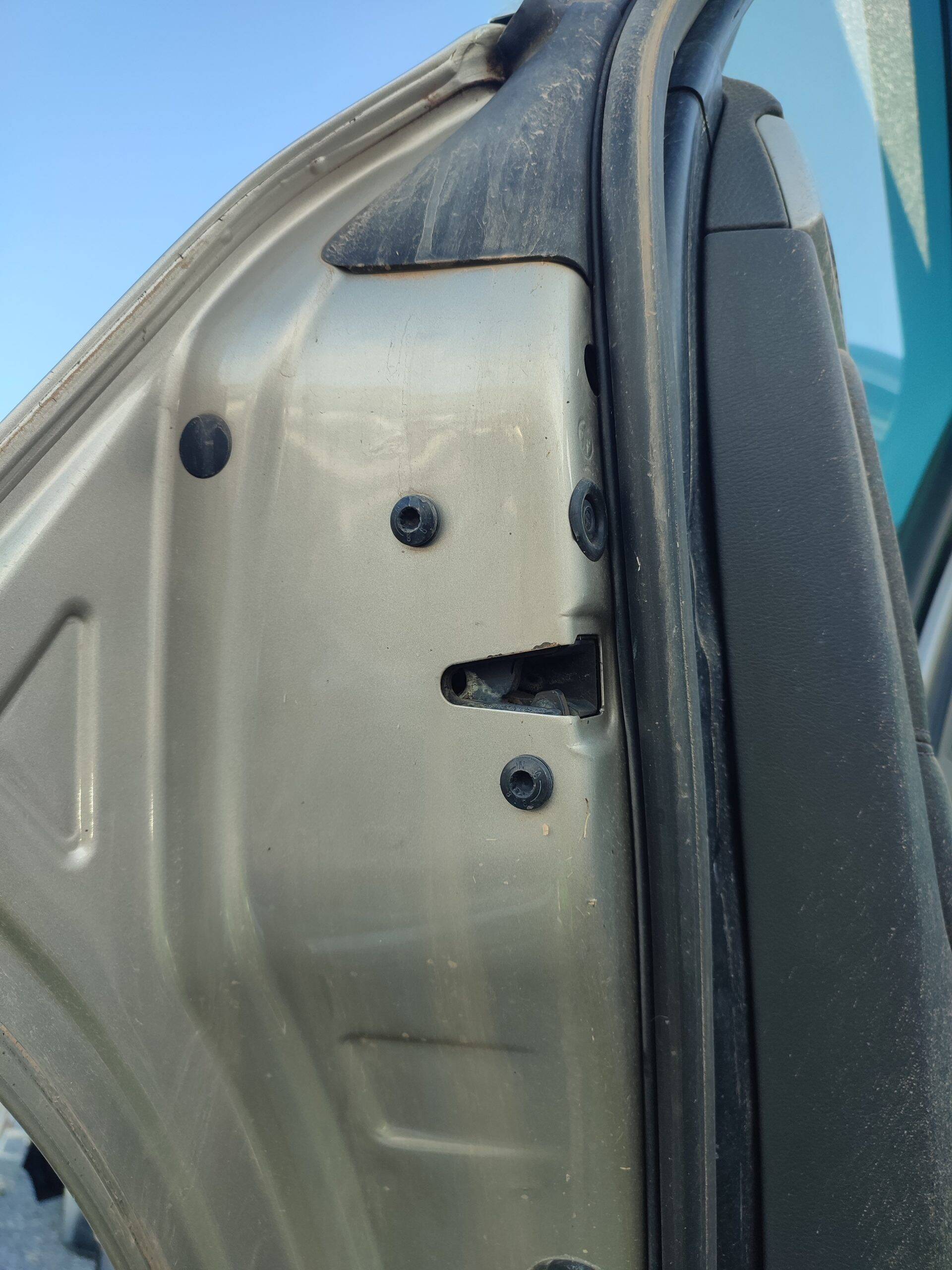 Cerradura puerta trasera izquierda volkswagen touareg (7l6)(12.2006->)