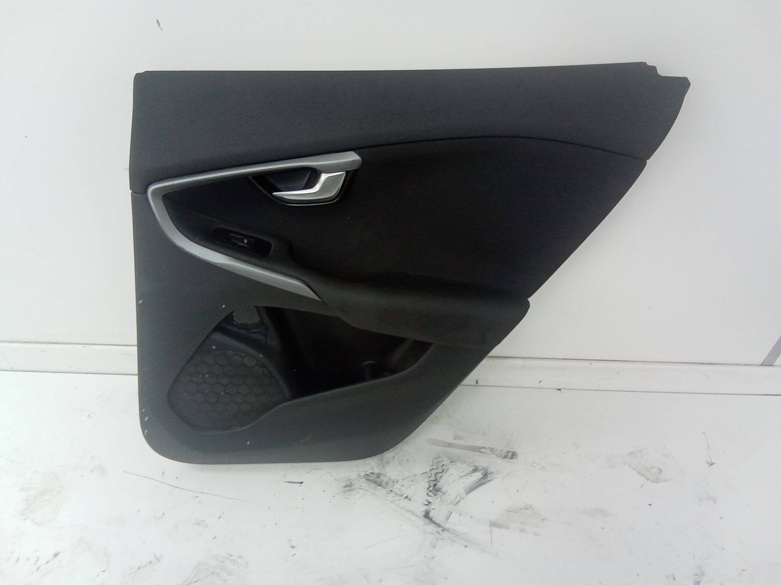 Guarnecido puerta trasera derecha volvo v40 (2012->)