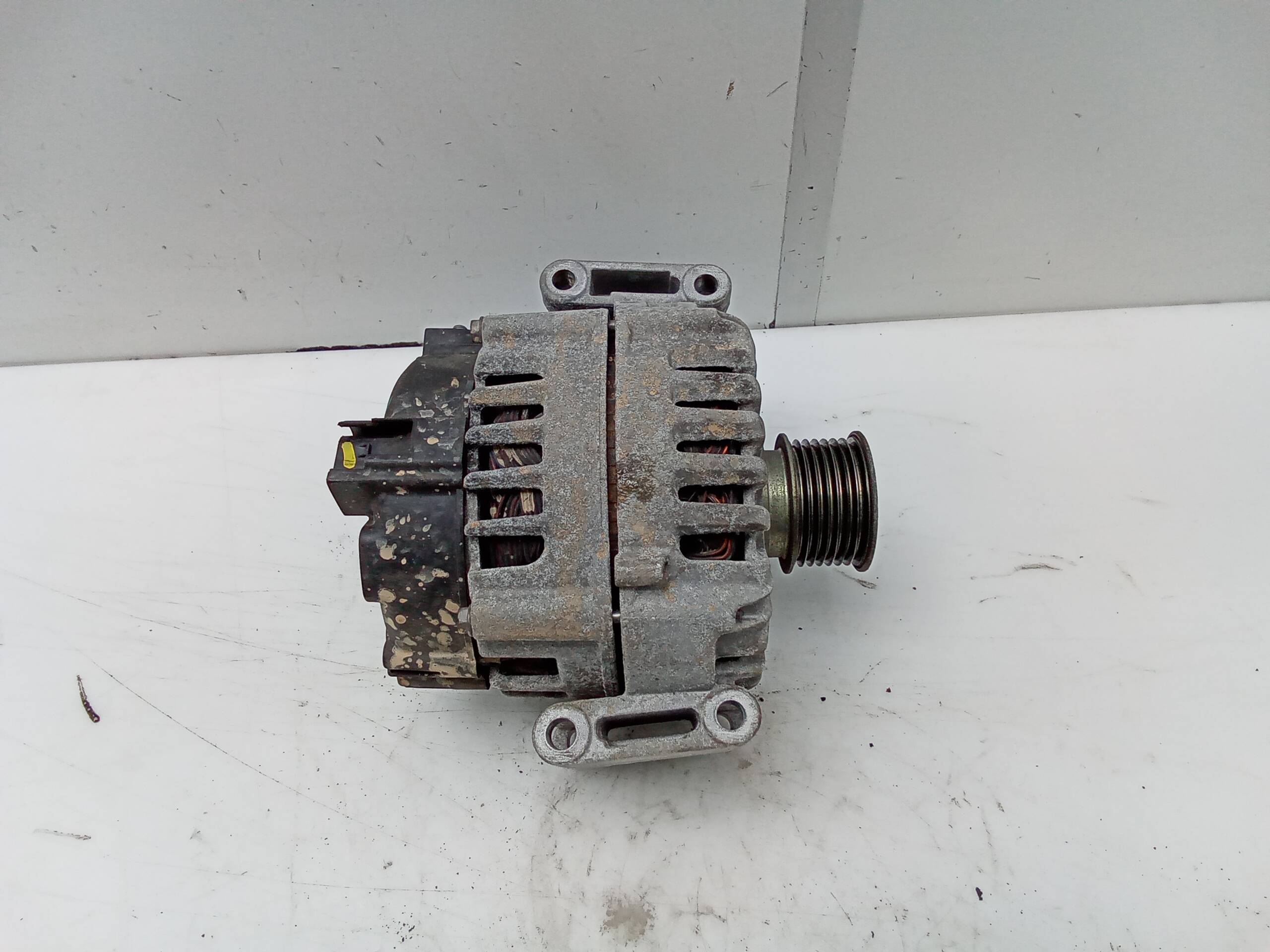 Alternador mercedes-benz clase e (bm 212) lim. (01.2009->)