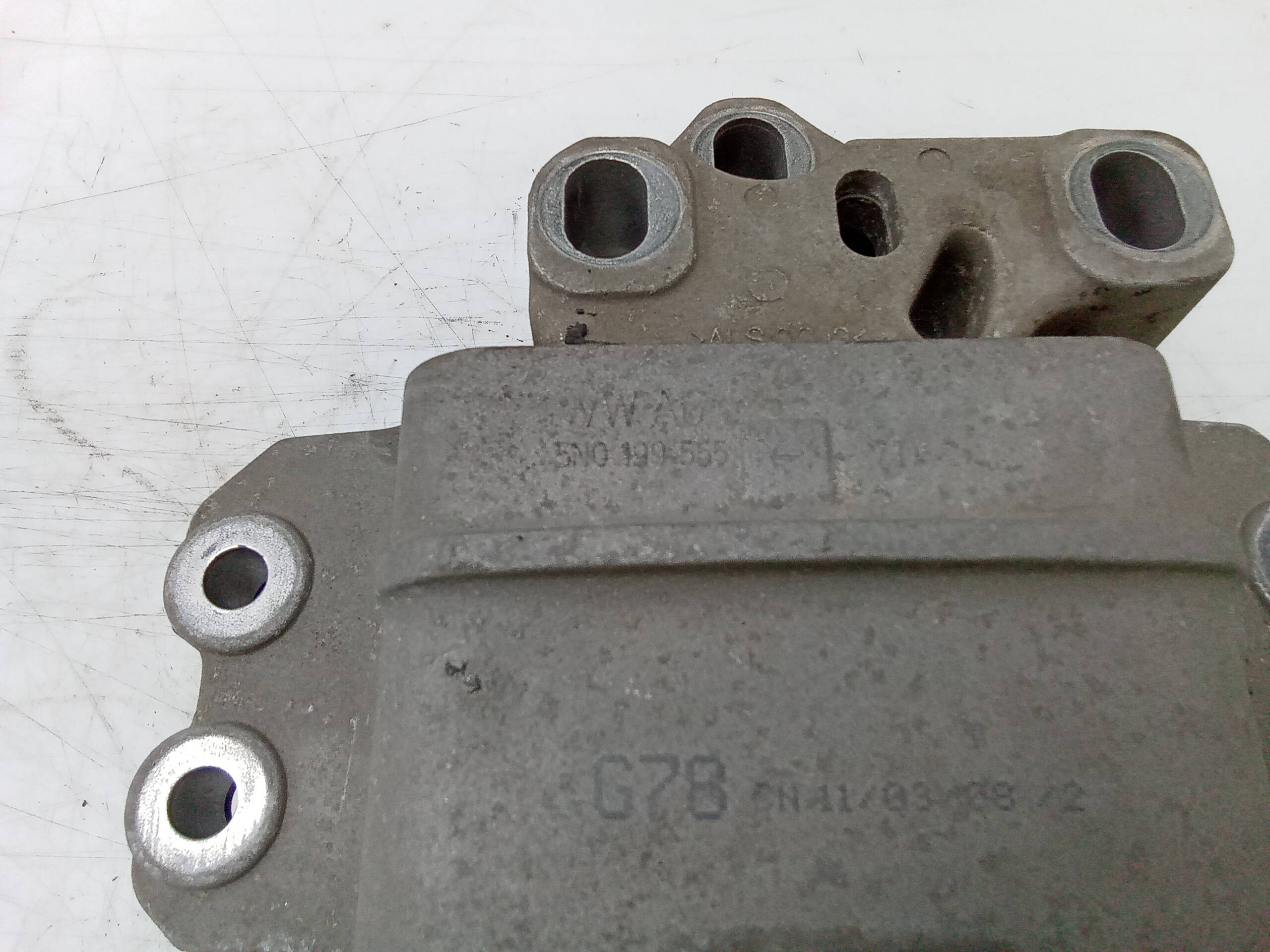 Soporte motor derecho volkswagen tiguan (5n2)(02.2011->)