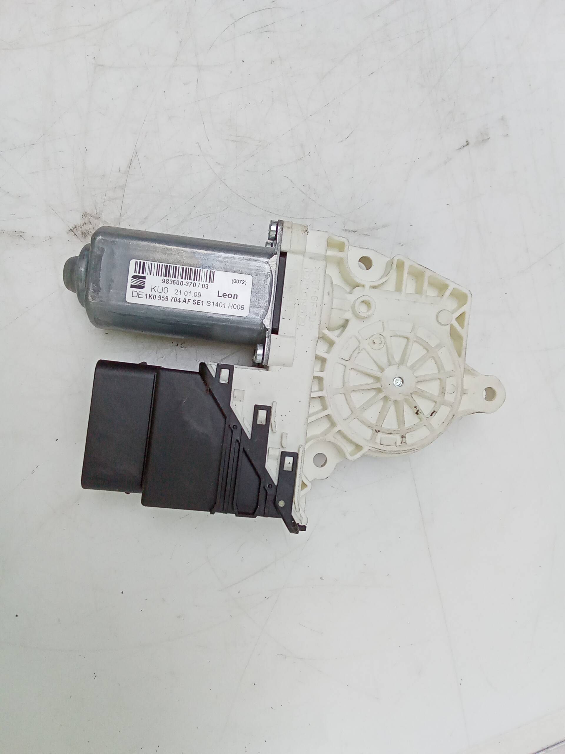 Elevalunas trasero derecho seat leon (1p1)(05.2005->)